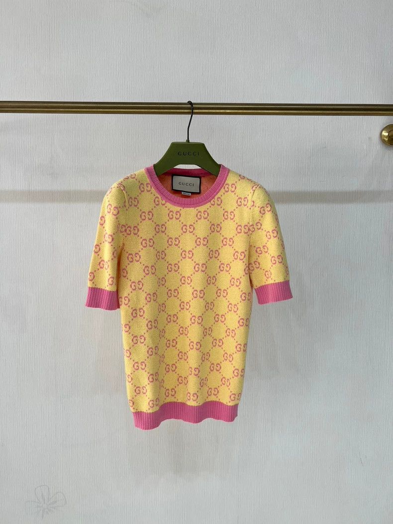 Gucci Gucci Short Sleeve Knit Top with Logo - dmc Size US XS / EU 42 / 0 - 1 Thumbnail