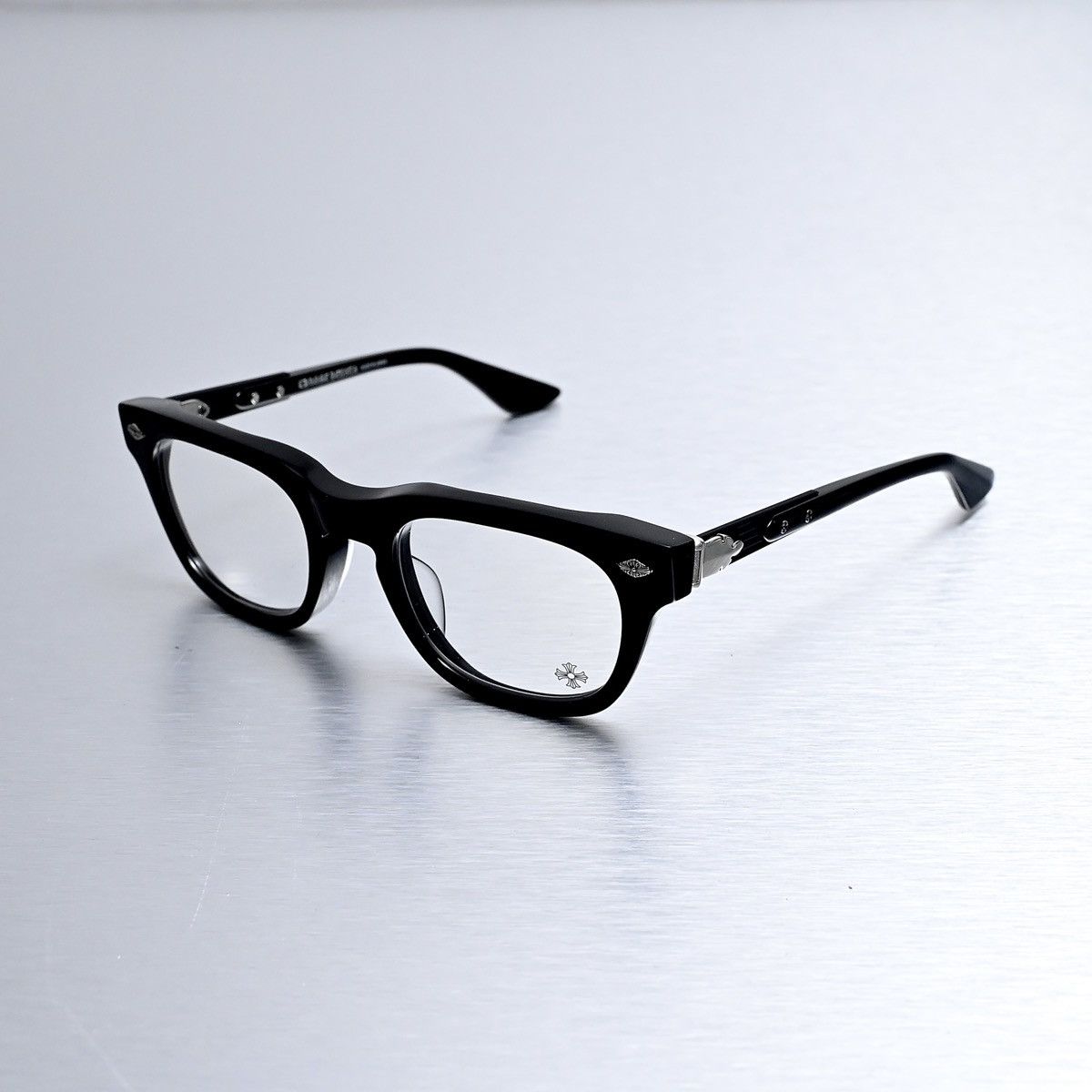 CHROME HEARTS BAGGINS GLASSES