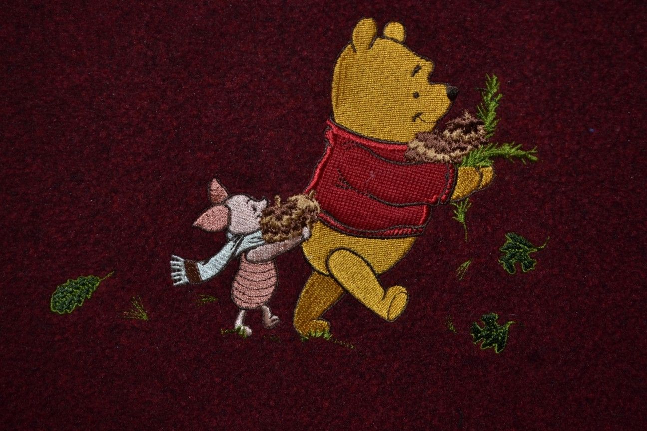 Disney × Vintage Vintage 90s Disney Store embroidered Winnie The Pooh Fleece Size US XL / EU 56 / 4 - 5 Thumbnail