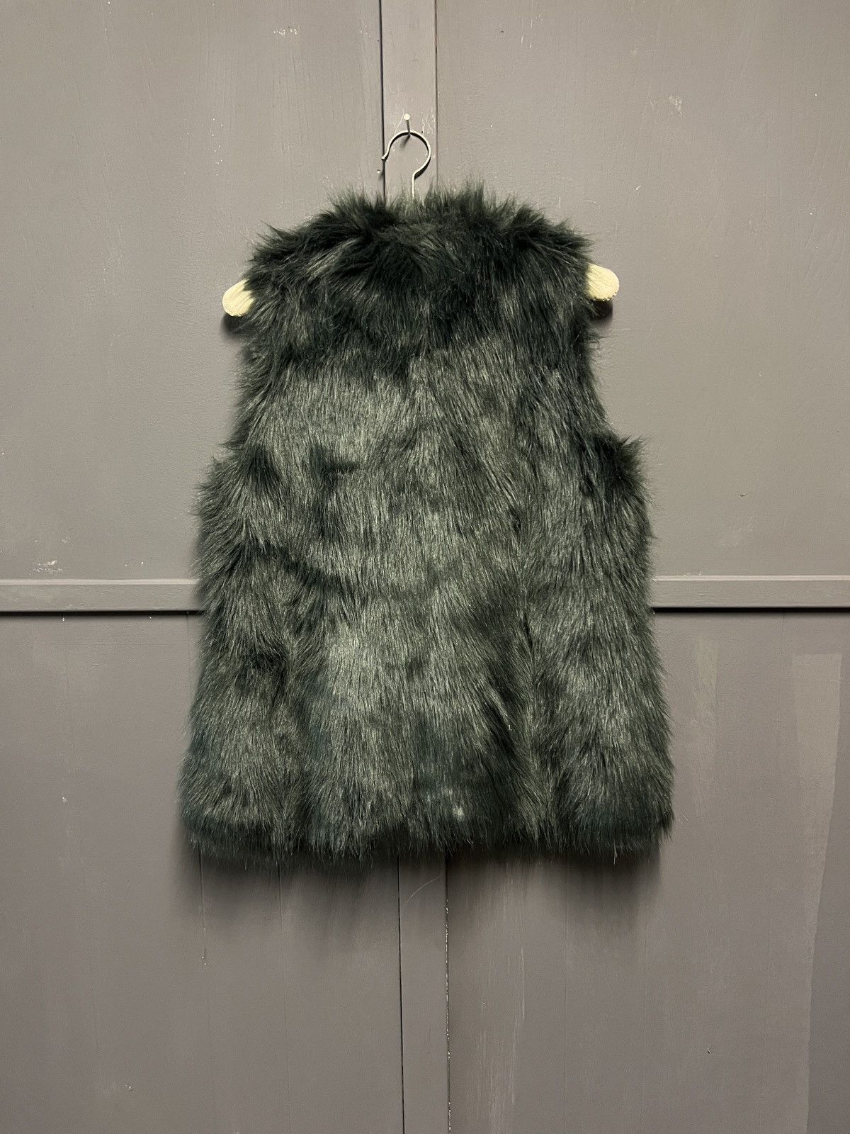 Vintage vintage forest green fur gilet Size US L / EU 52-54 / 3 - 4 Thumbnail