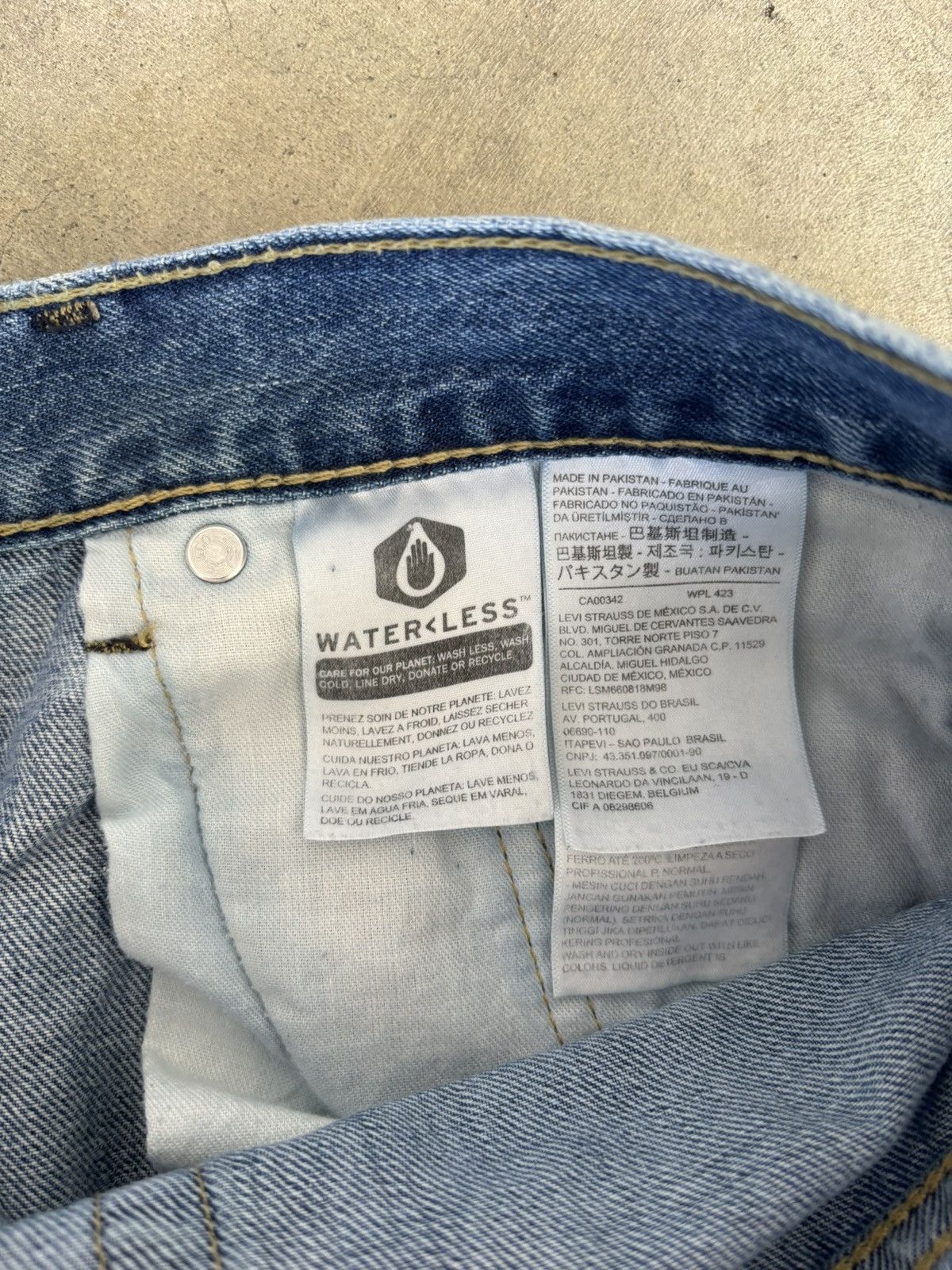 Levi's × Levi's Vintage Clothing × Vintage Levi’s 505 regular jeans Size US 34 / EU 50 - 6 Thumbnail