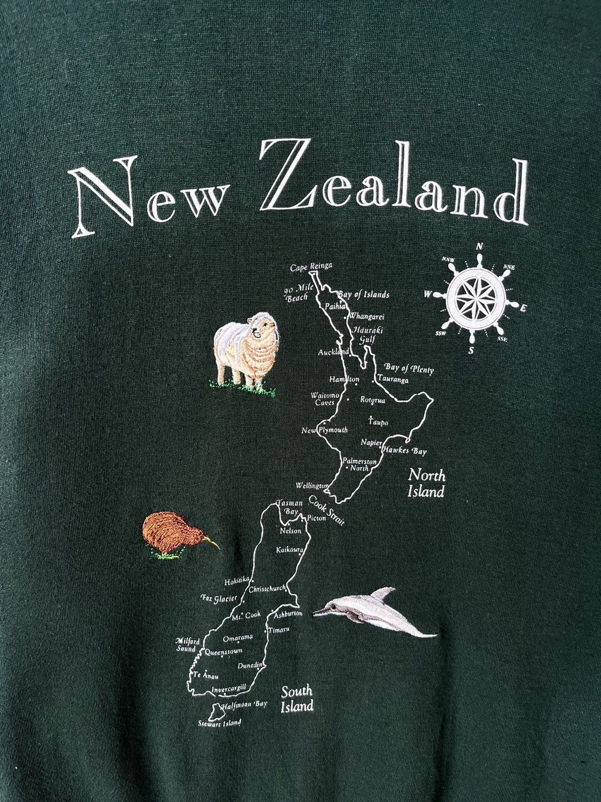 Vintage Vintage 80s New Zealand Map Sweatshirt Size US S / EU 44-46 / 1 - 3 Thumbnail