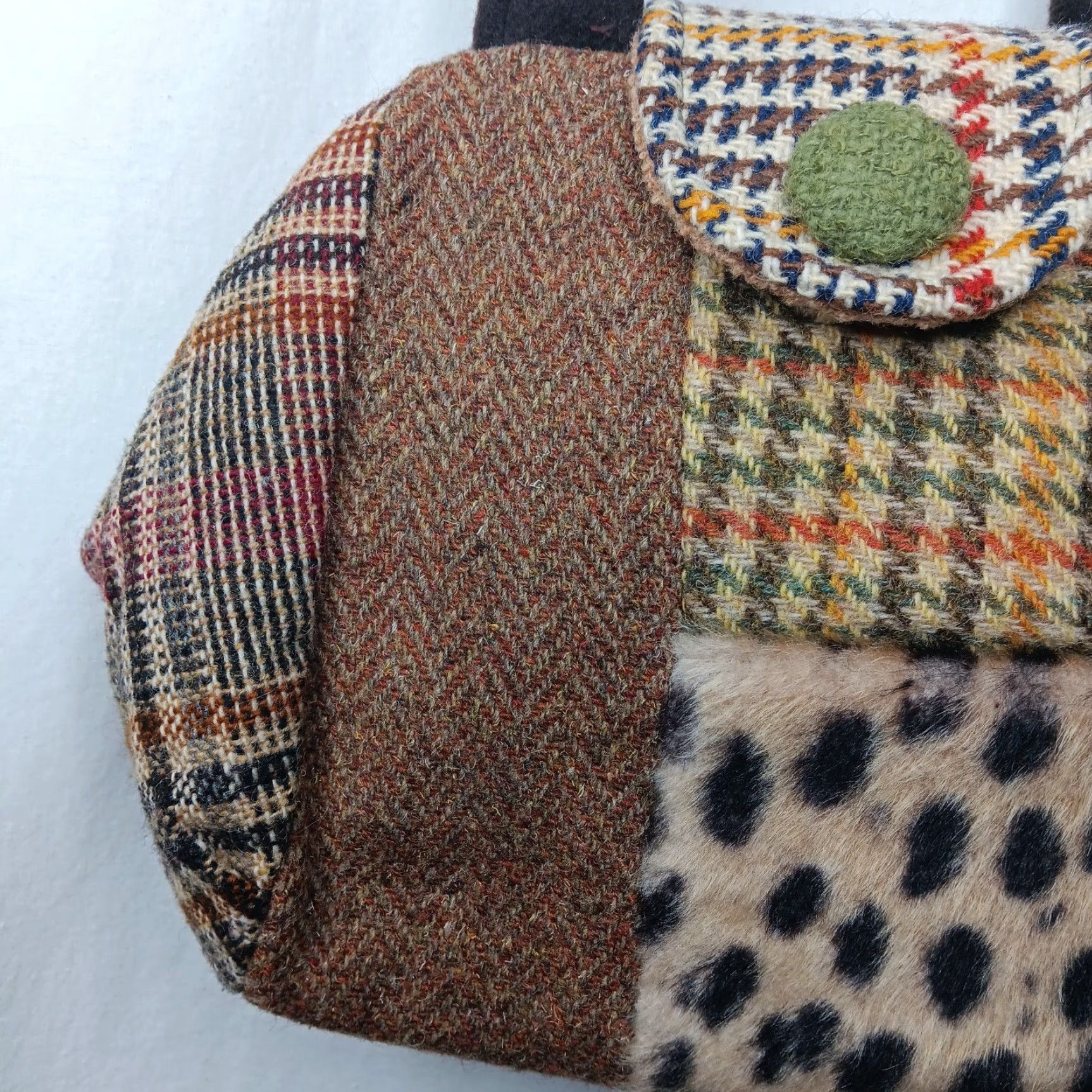Vintage VINTAGE Range of Emotion Women's Designer Wool Patchwork Purse Medium Brown Faux Fur Art Style Autumn 2002 Size 32" / US 10 / IT 46 - 4 Thumbnail