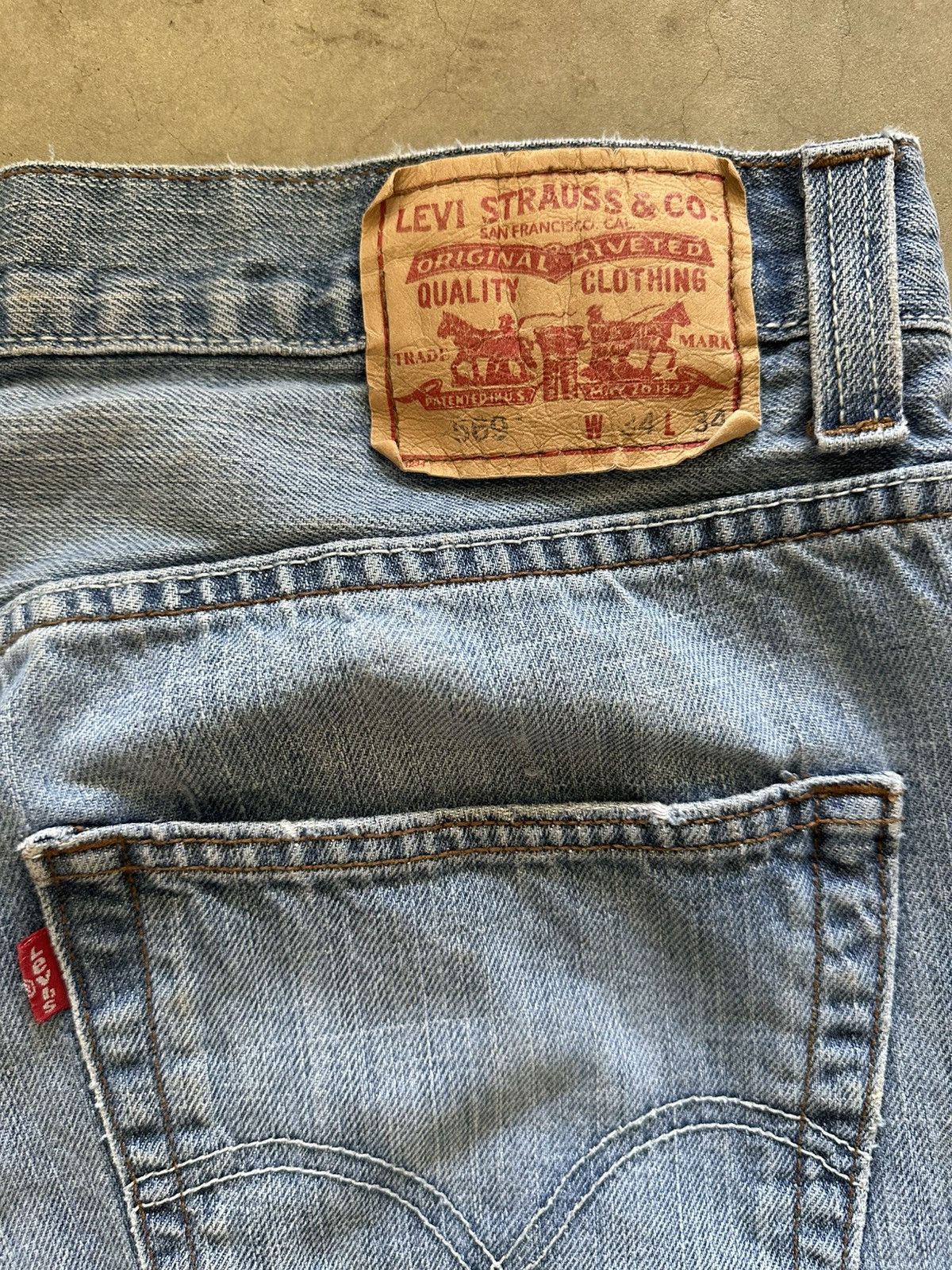 Levi's Vintage Levi’s 569 Loose Straight Wide leg Size US 34 / EU 50 - 4 Thumbnail