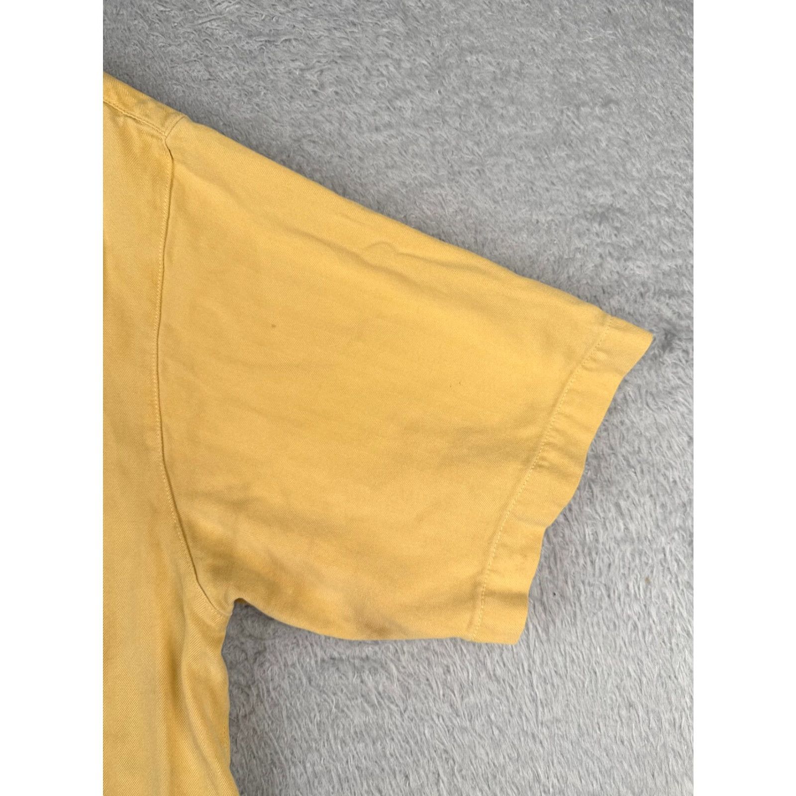Tommy Bahama Tommy Bahama Shirt Men Large Yellow Button Silk Rayon Short Sleeve READ Size US L / EU 52-54 / 3 - 3 Thumbnail