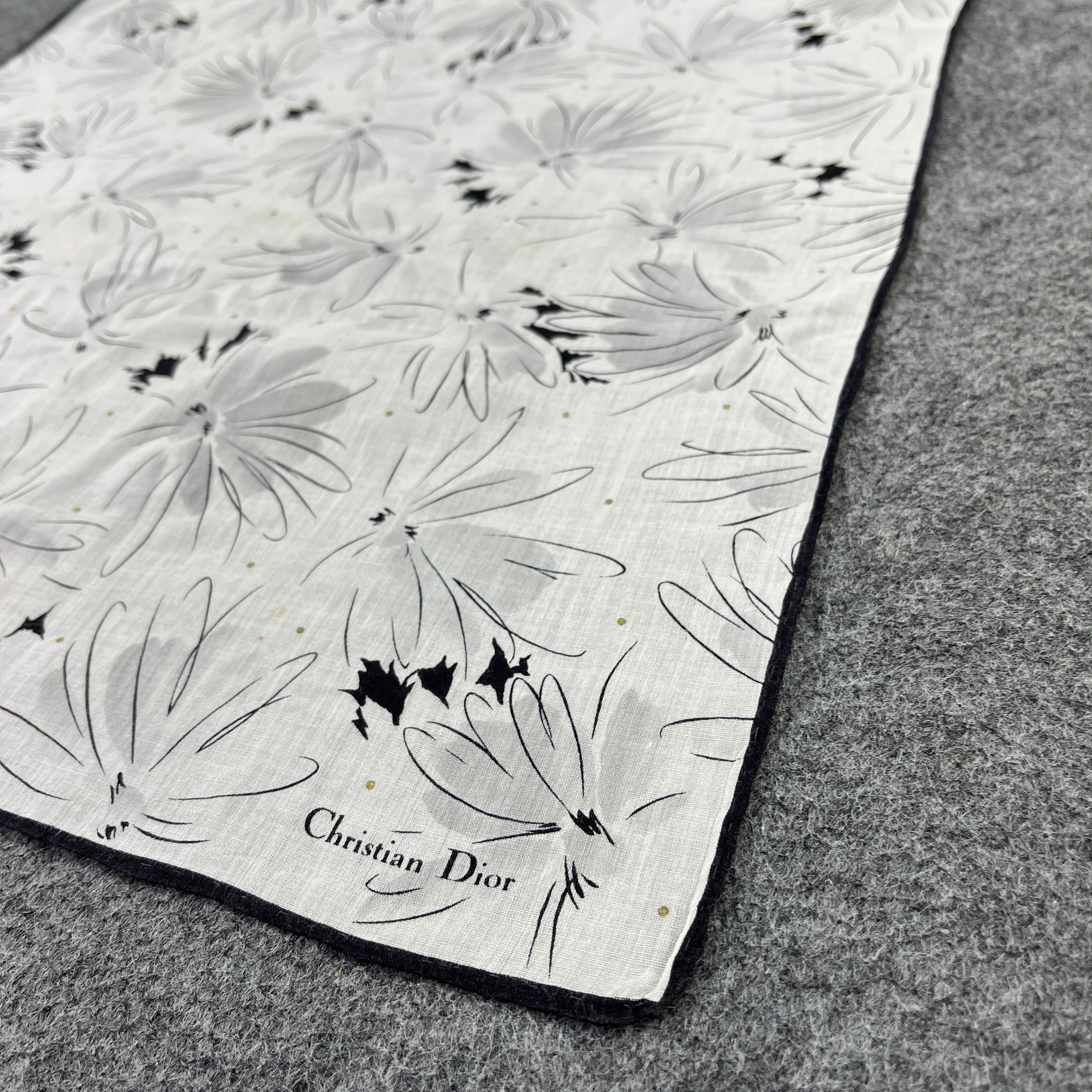 Vintage Christian Dior Handkerchief / Bandana / Neckerchief B742 Size ONE SIZE - 5 Thumbnail