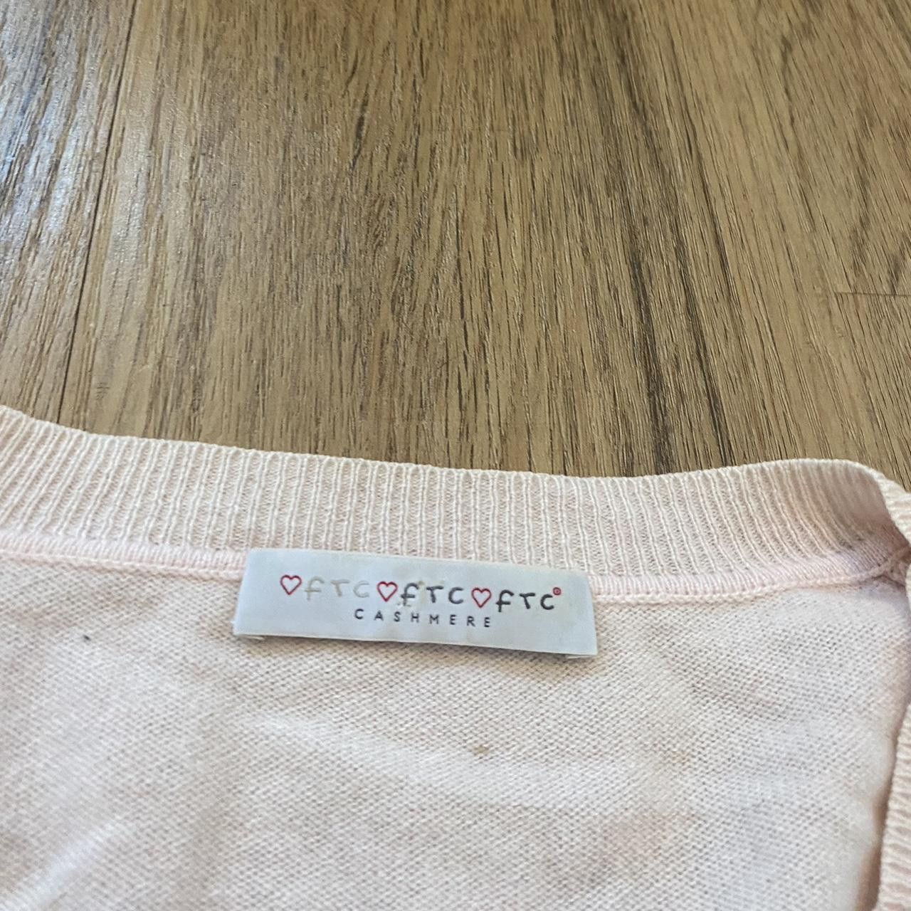 Other Cashmere Rose of my heart pink and white sweater Size US L / EU 52-54 / 3 - 8 Thumbnail
