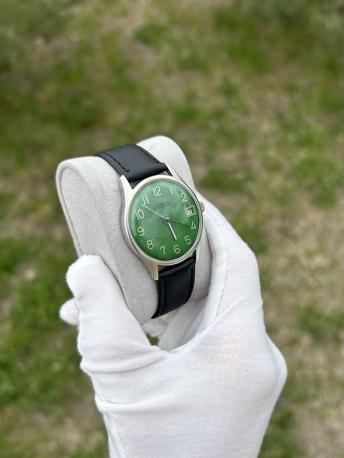 Vintage Vintage Watch Vostok USSR Soviet Mechanical Wristwatch 1980s Size ONE SIZE - 6 Thumbnail