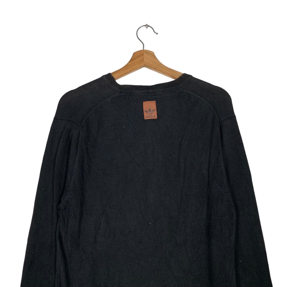 Adidas ADIDAS Trefoil Small Logo V Neck Sweater #1196-C54 Size US L / EU 52-54 / 3 - 8 Thumbnail