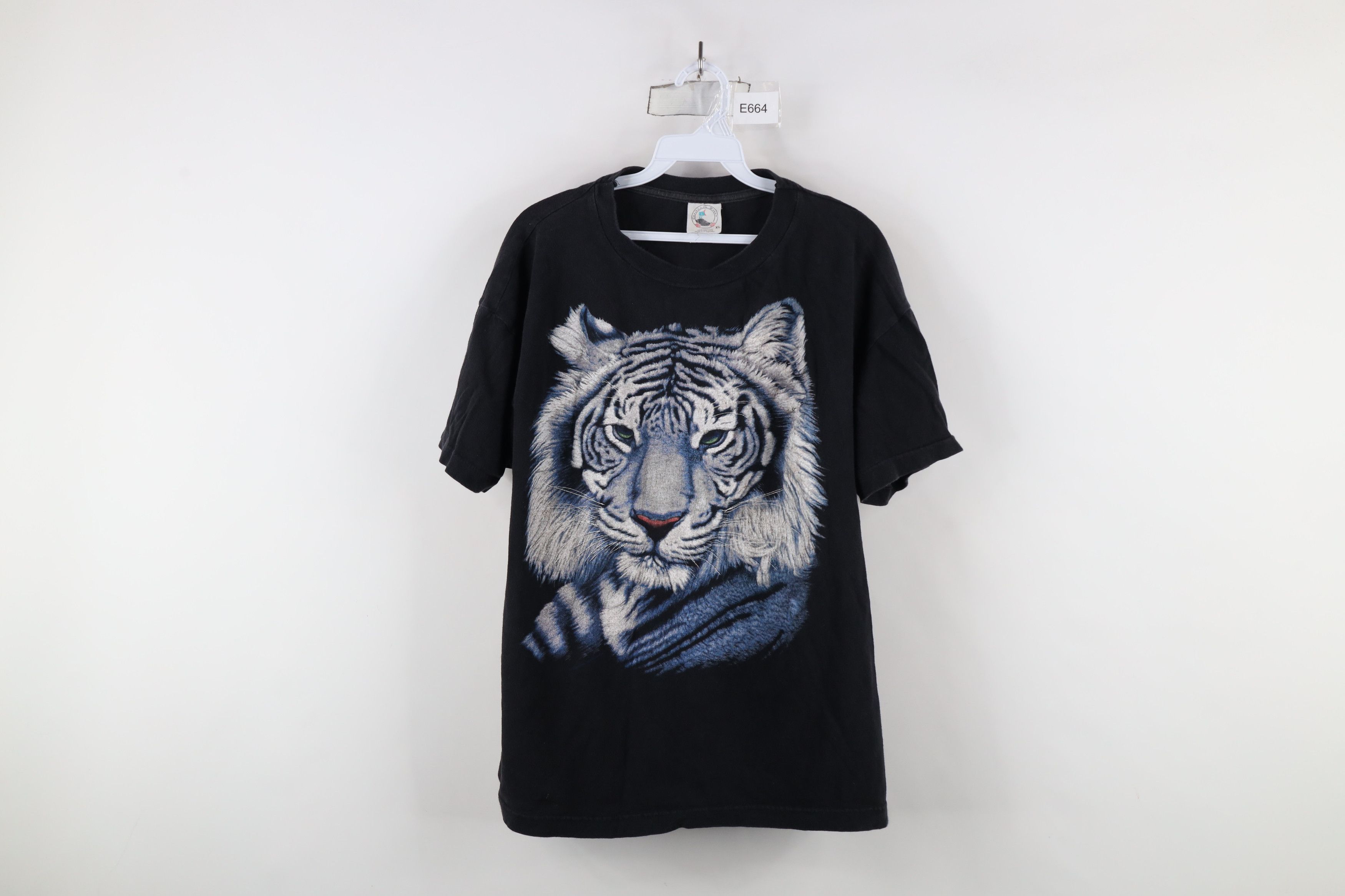 Vintage Vintage 90s Streetwear White Tiger Big Cat T-Shirt Black Size XL / US 12-14 / IT 48-50 - 1 Thumbnail