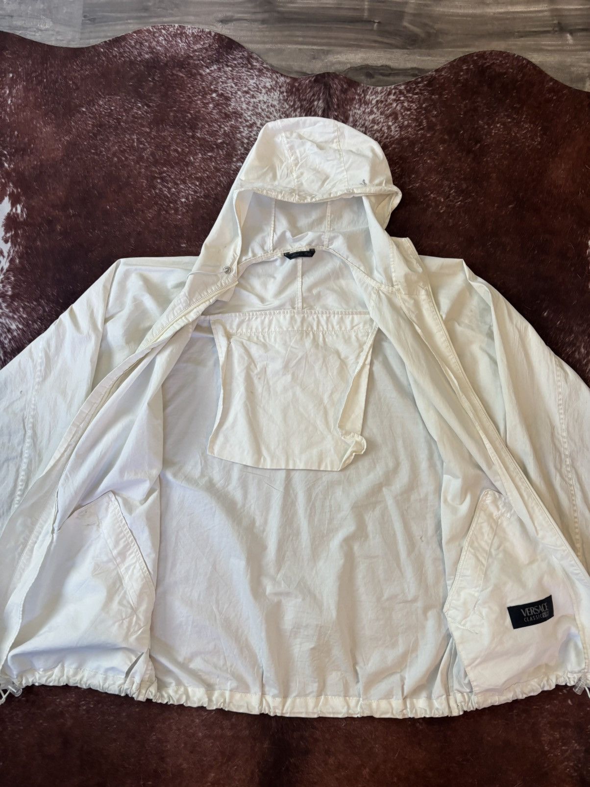Versace Vintage Versace Sports Wind Breaker Size US L / EU 52-54 / 3 - 3 Thumbnail