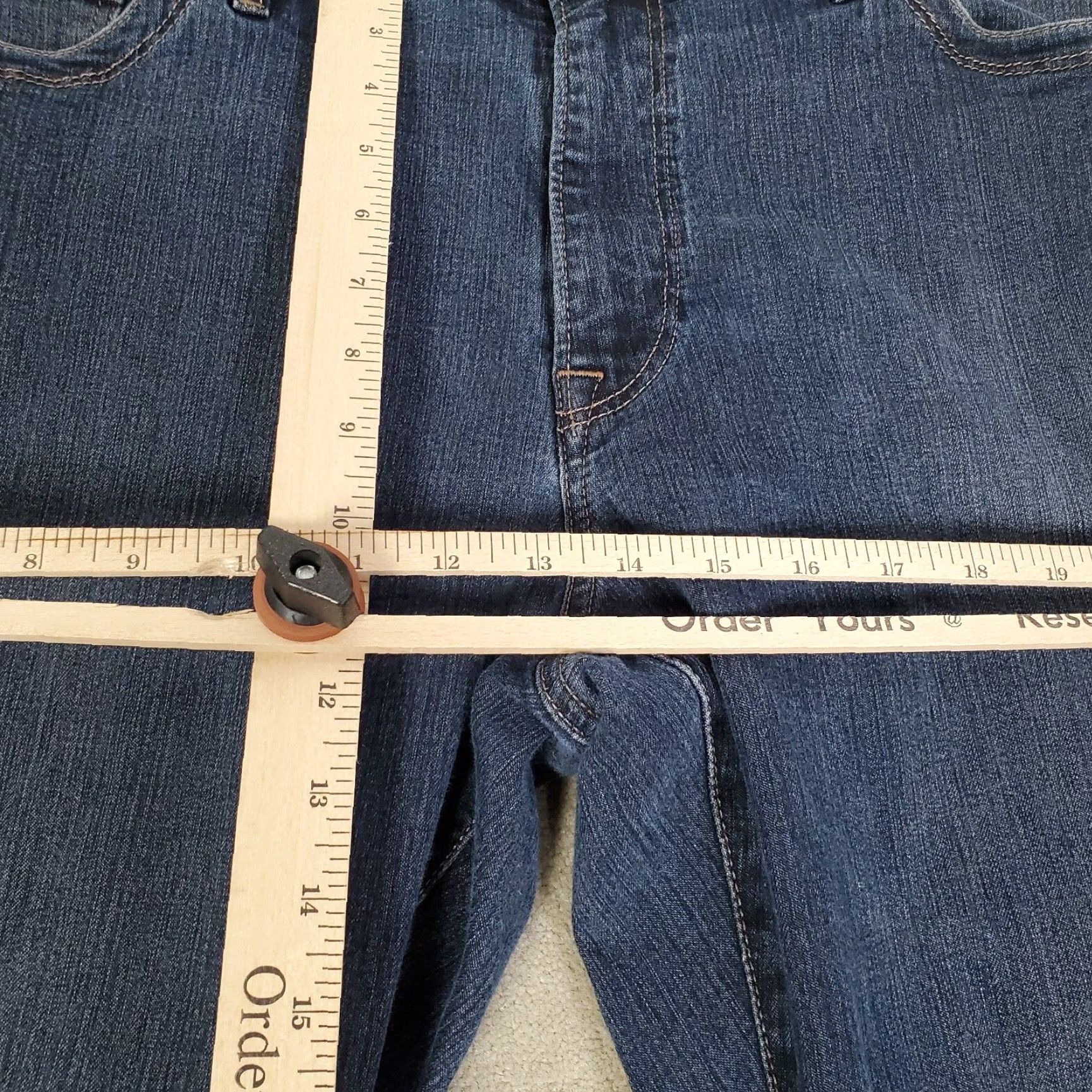 Vintage 34 Heritage Jeans Mens 37x31 Blue Charisma Comfort Rise Classic Relaxed Stretch Denim Size US 37 - 4 Thumbnail