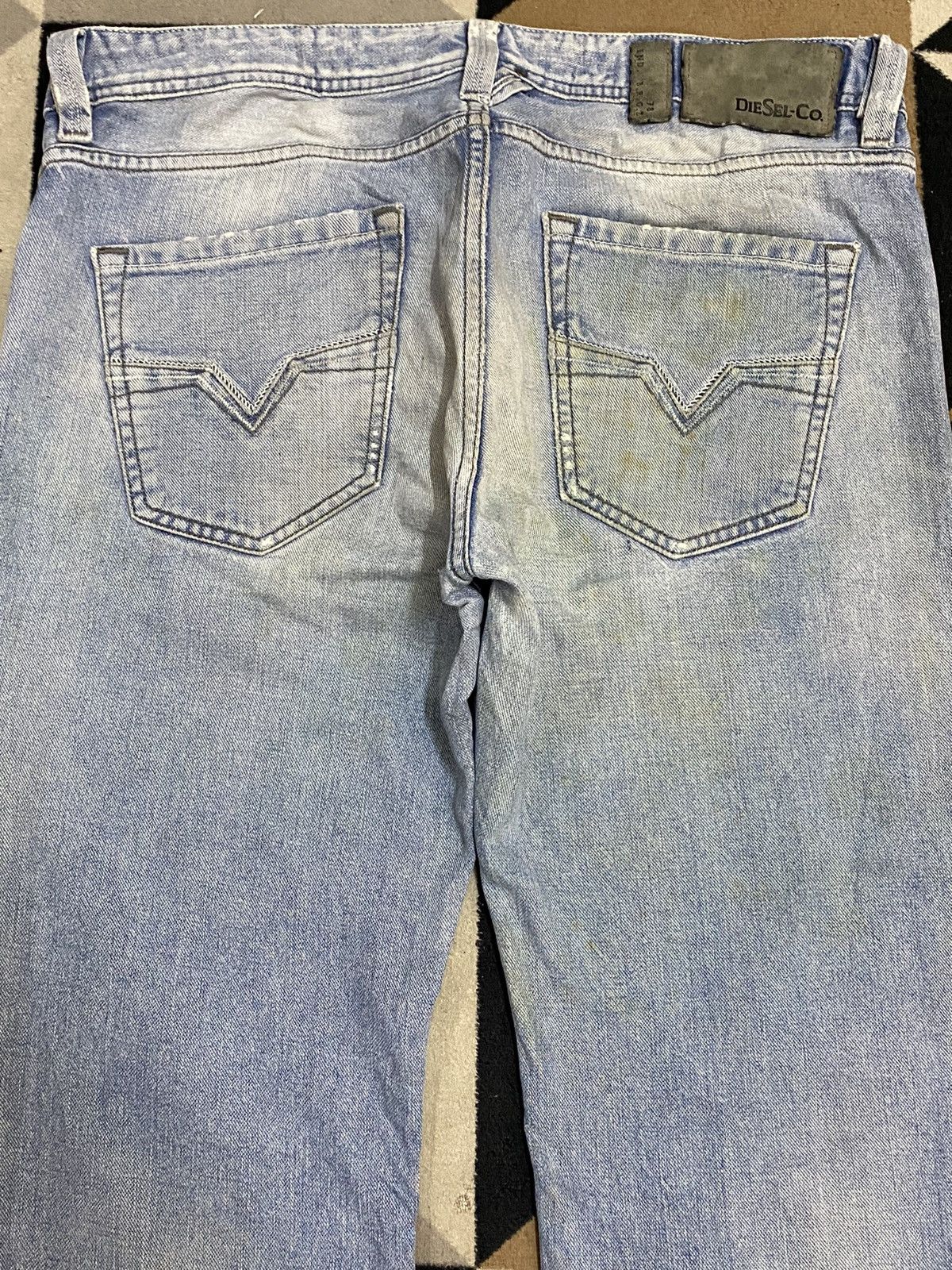Diesel Vtg Diesel Larkee Faded Wash Butterfly Botton Loose Jeans Size US 34 / EU 50 - 4 Thumbnail
