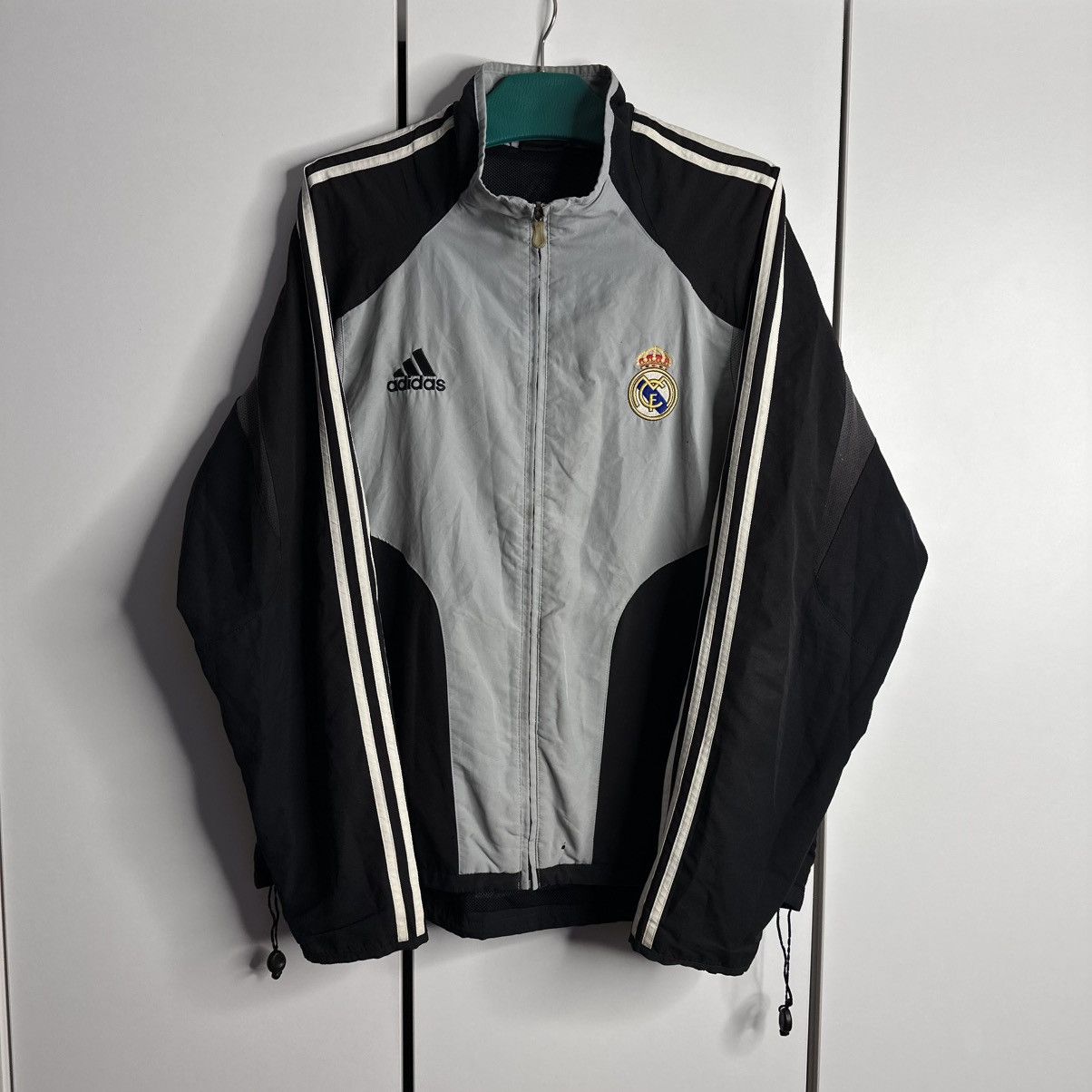 Adidas × Vintage Vintage adidas real madrid jacket Size US M / EU 48-50 / 2 - 1 Thumbnail