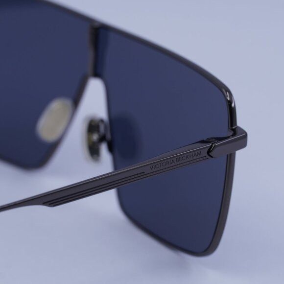 Victoria Beckham VB238S 041 Sunglasses Gunmetal Shield Frame