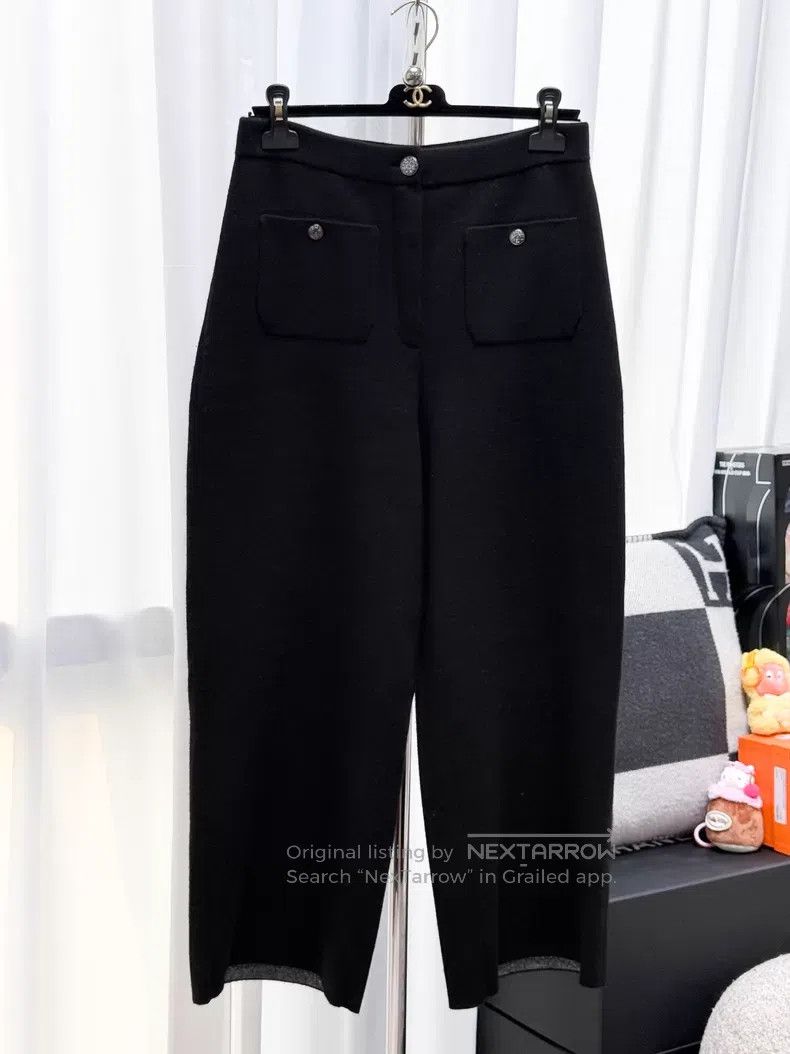 Chanel Chanel Rhinestone buckle cashmere silk blended Bermuda cas Size 26" / US 2 / IT 38 - 1 Thumbnail