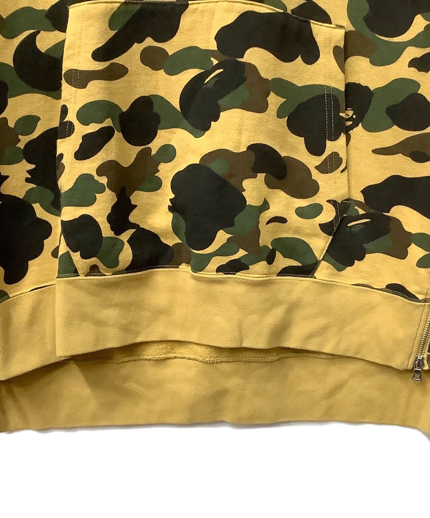 Bape A BATHING APE Shark Camouflage Pullover Hoodie Khaki XL Size US XL / EU 56 / 4 - 5 Thumbnail