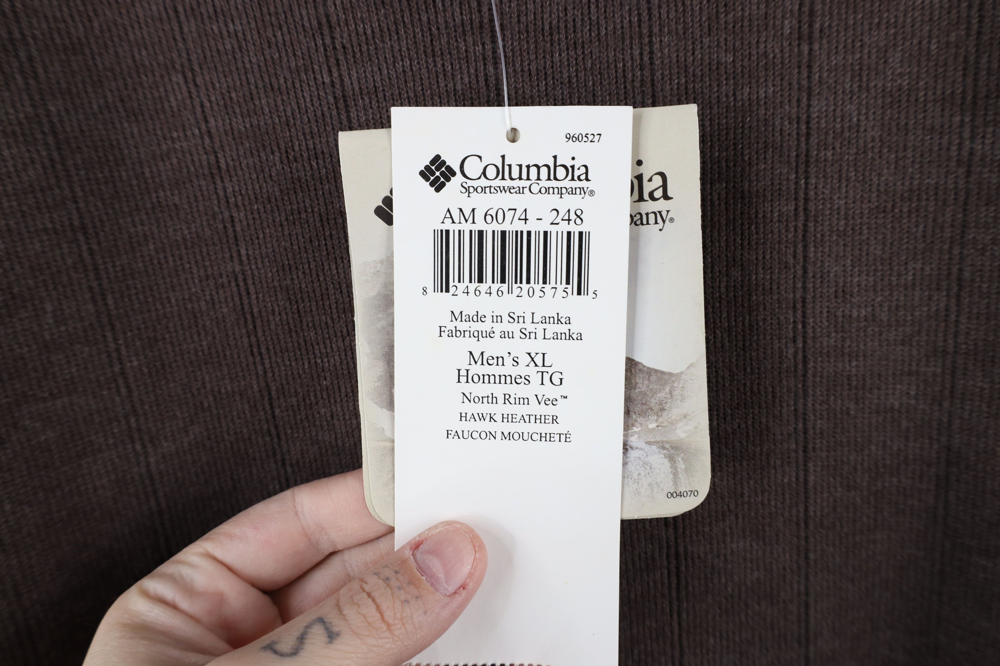 Columbia Deadstock Vintage 90s Columbia Knit V-Neck Sweater Brown Size US XL / EU 56 / 4 - 6 Thumbnail