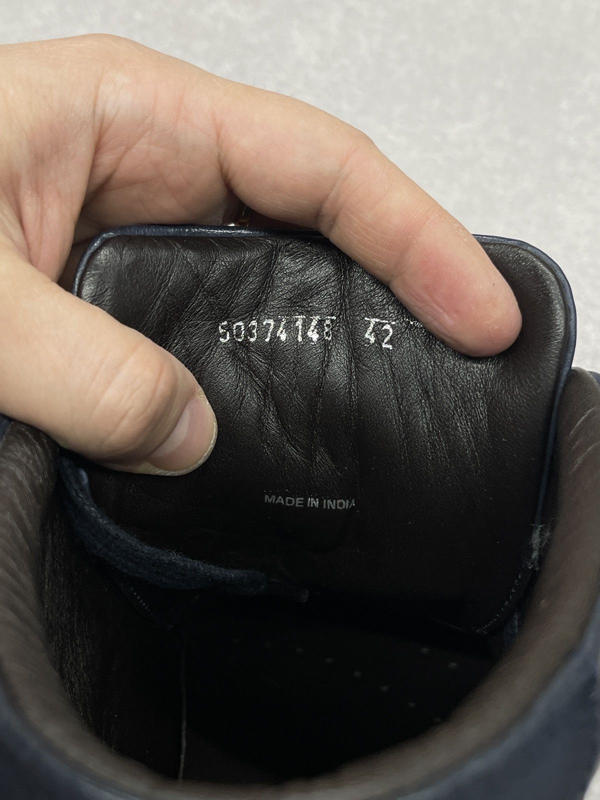 Hugo Boss Mens Hugo Boss Hi-Top Leather Sneakers Navy Size 42 27cm Size US 9 / EU 42 - 11 Thumbnail