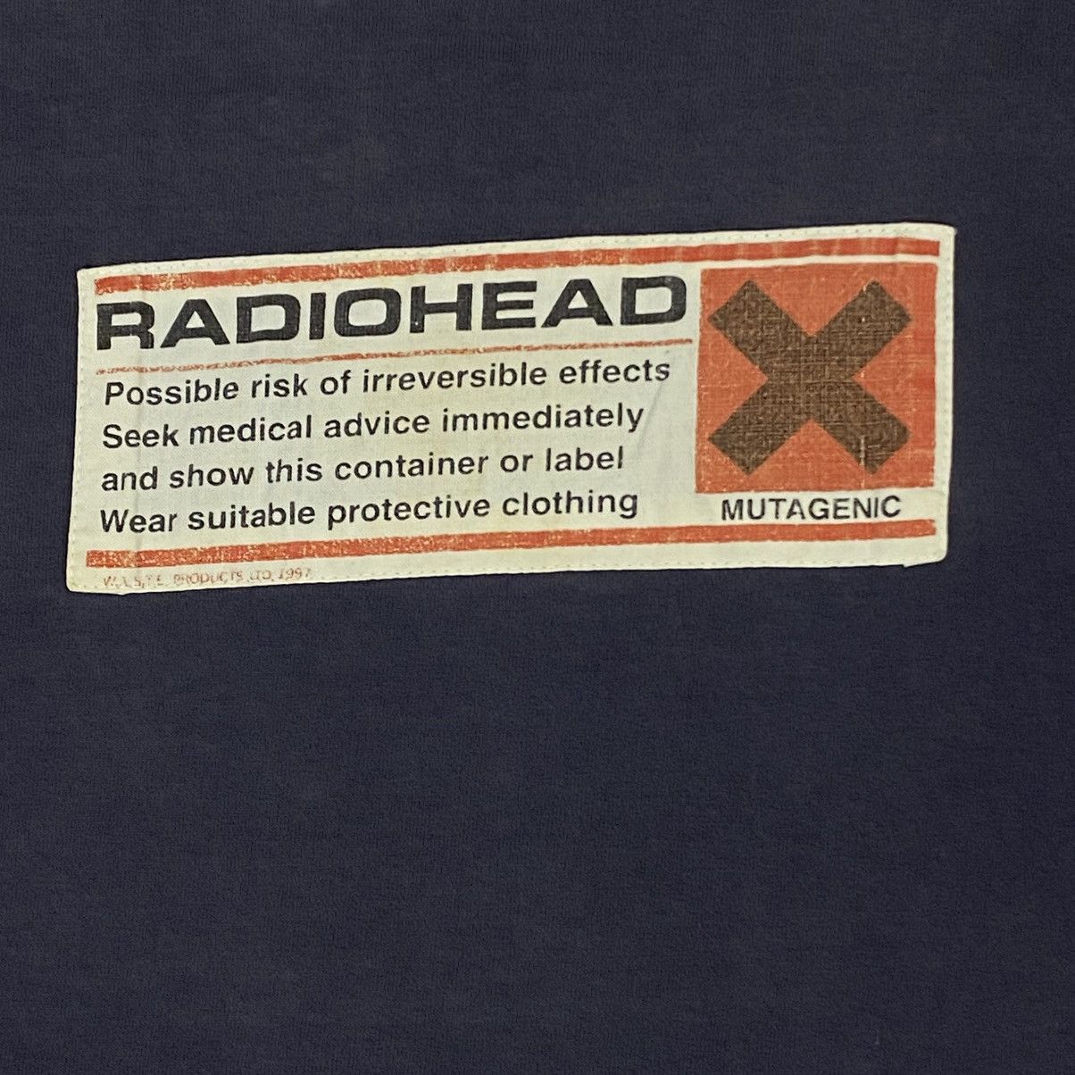 Band Tees Distressed vintage rock band radiohead Size US M / EU 48-50 / 2 - 3 Thumbnail
