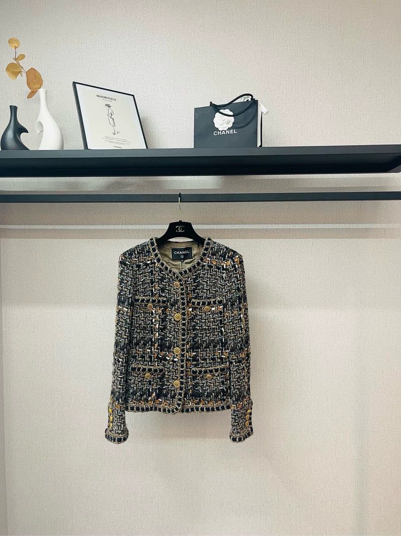 Chanel Chanel Brown Tweed Jacket from 16 Roma Collection- DMC Size US M / EU 48-50 / 2 - 1 Thumbnail