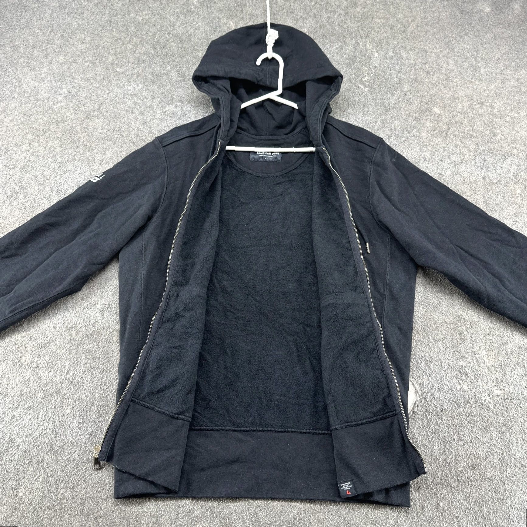 Vintage American Giant Hoodie Mens L Black Full Zip Sweatshirt Fleece Cotton Heavyweight Regular Fits 90s USA Logo Zipper Hooded Pocket Size US L / EU 52-54 / 3 - 6 Thumbnail