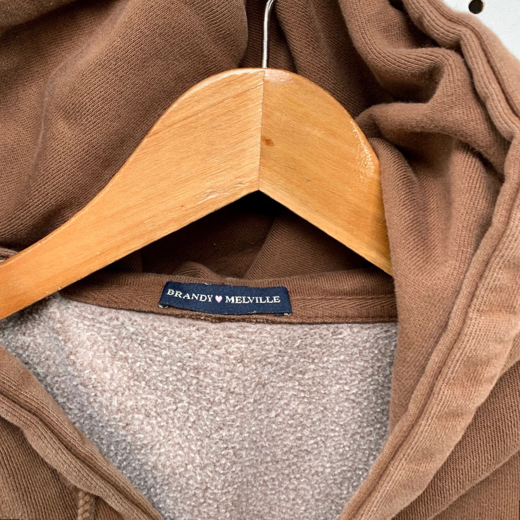 Brandy Melville Brandy Melville Hoodie Sweatshirt Womens One Size Oversize Brown Heavyweight Size ONE SIZE - 3 Thumbnail