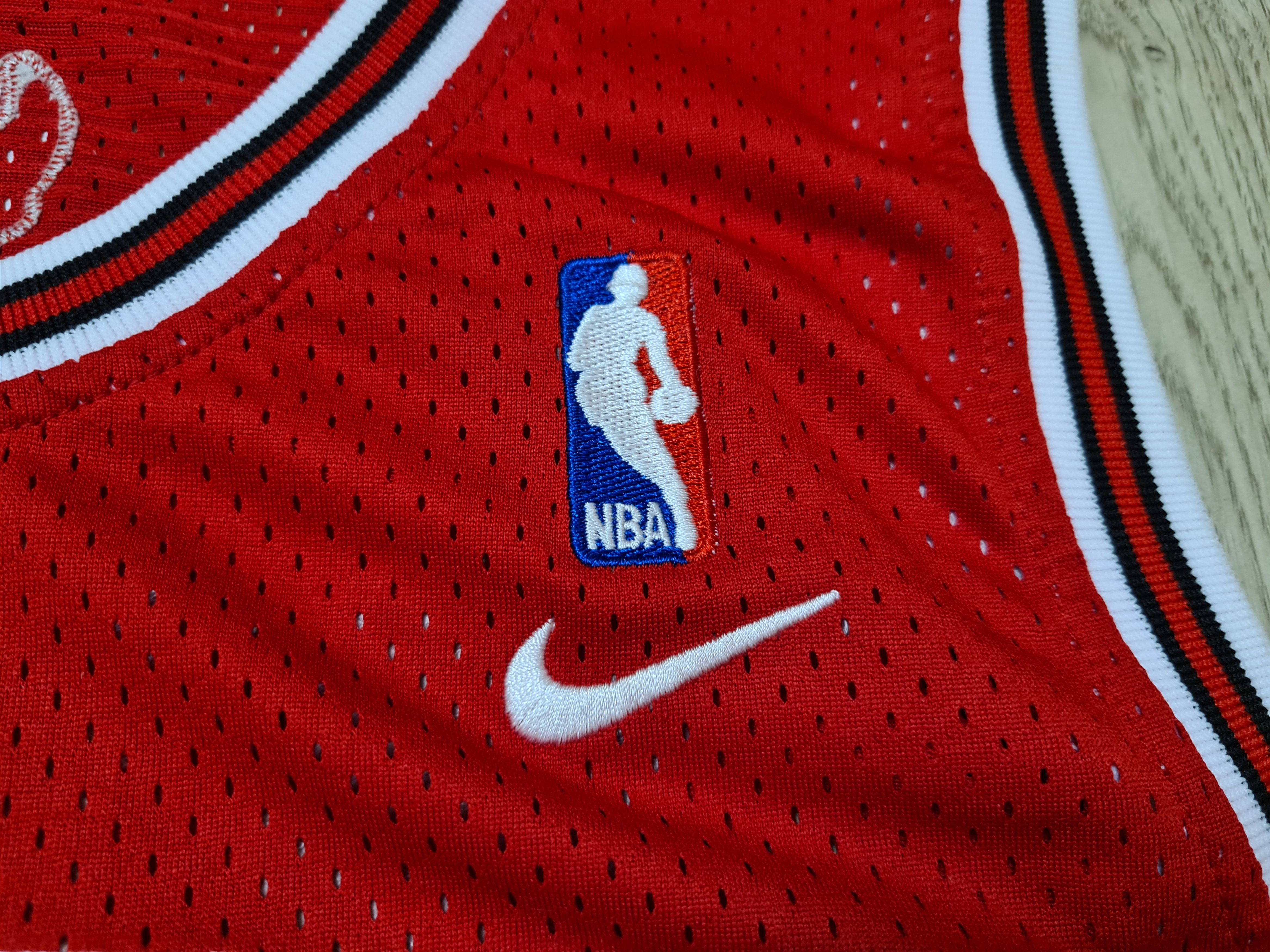 All Sport CHICAGO BULLS NIKE VINTAGE JORDAN JERSEY BASKETBALL SHIRT Size US M / EU 48-50 / 2 - 6 Thumbnail