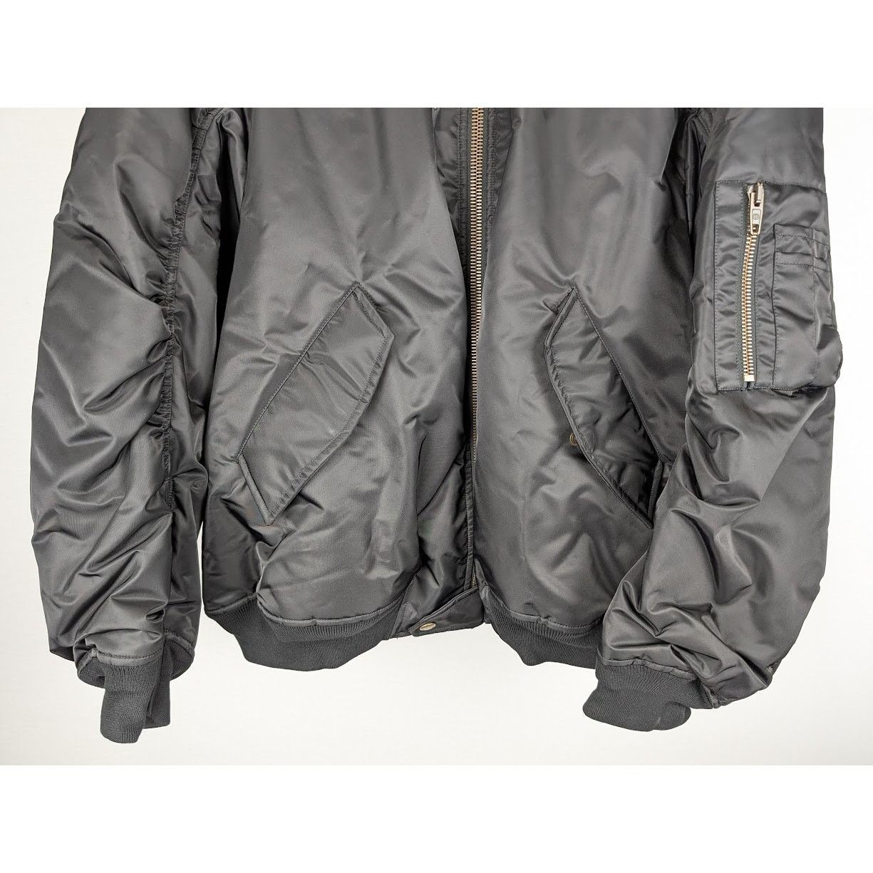 Balenciaga o1rshd1 Bomber Nylon In Black Size US L / EU 52-54 / 3 - 8 Thumbnail