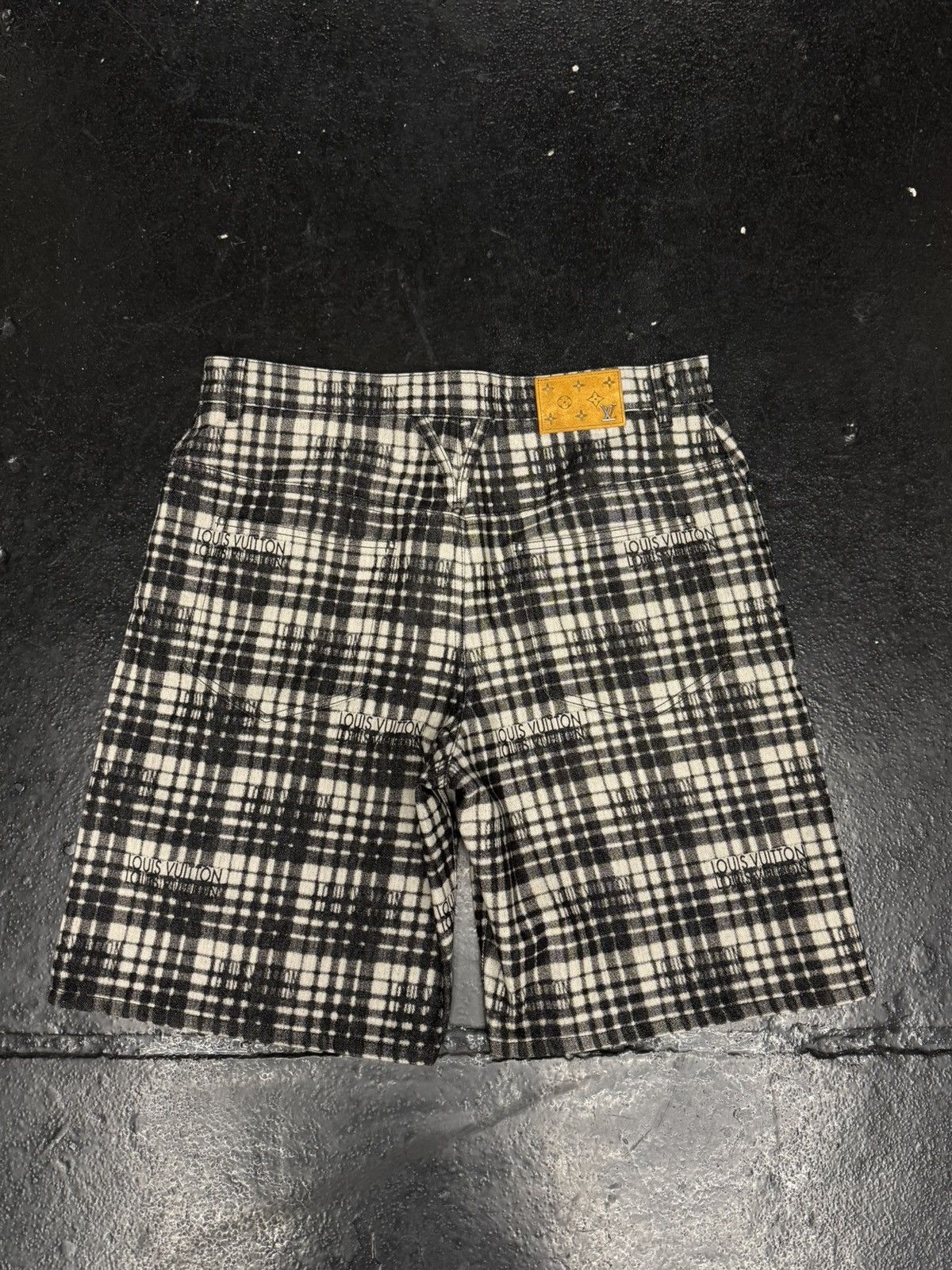 Louis Vuitton Louis Vuitton Monogram Shorts Size US 36 / EU 52 - 2 Thumbnail