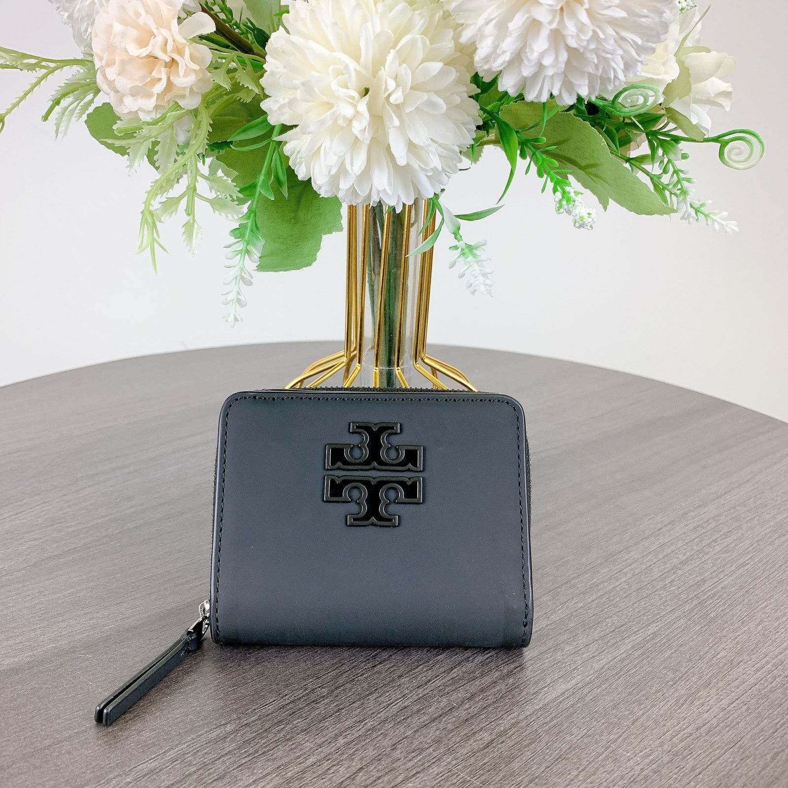 Tory Burch Tory Burch 149653 BRITTEN Matte Black PU BiFold Fold Wallet Size ONE SIZE - 1 Thumbnail