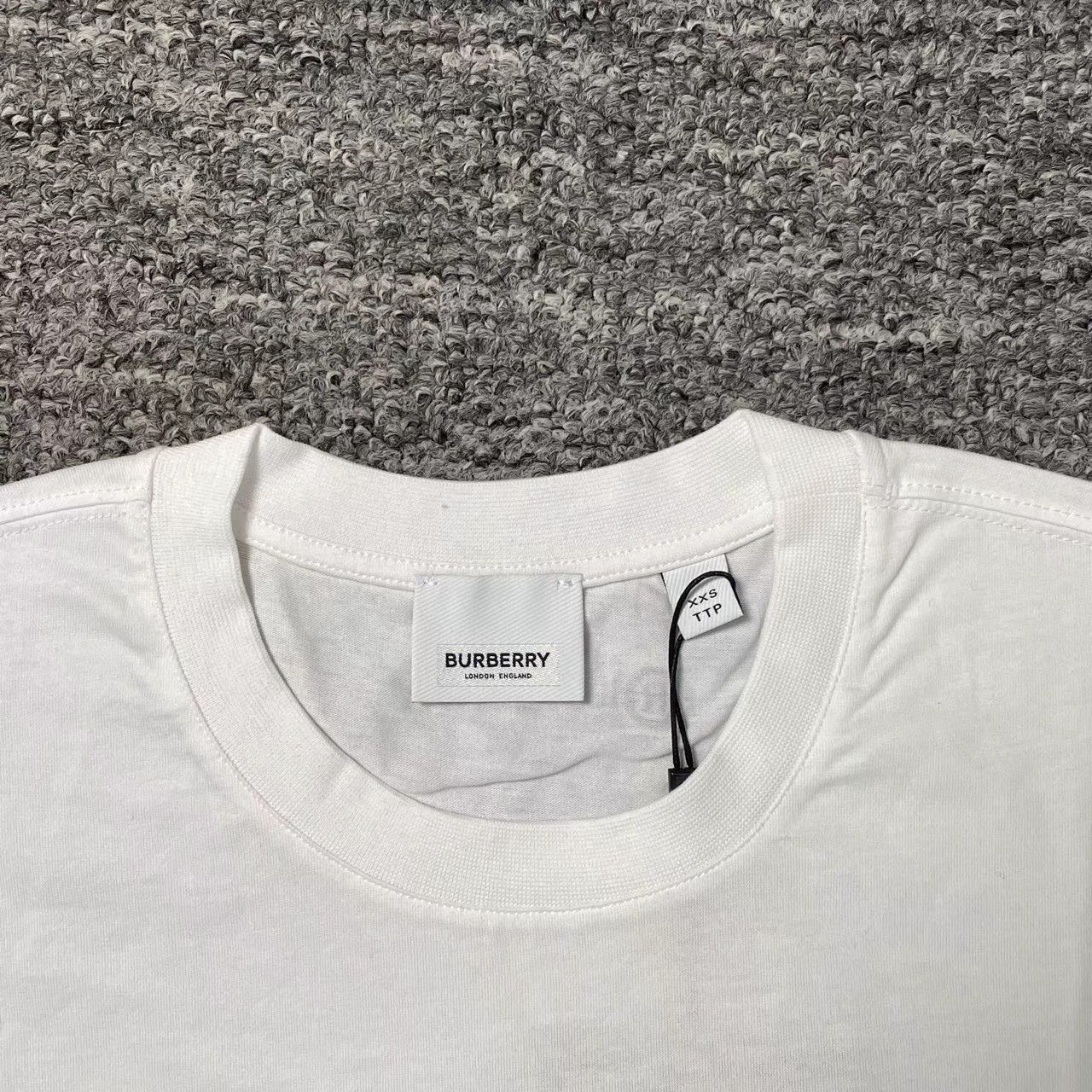 Burberry Burberry Star Short Sleeve K12 Size US XXS / EU 40 - 5 Thumbnail