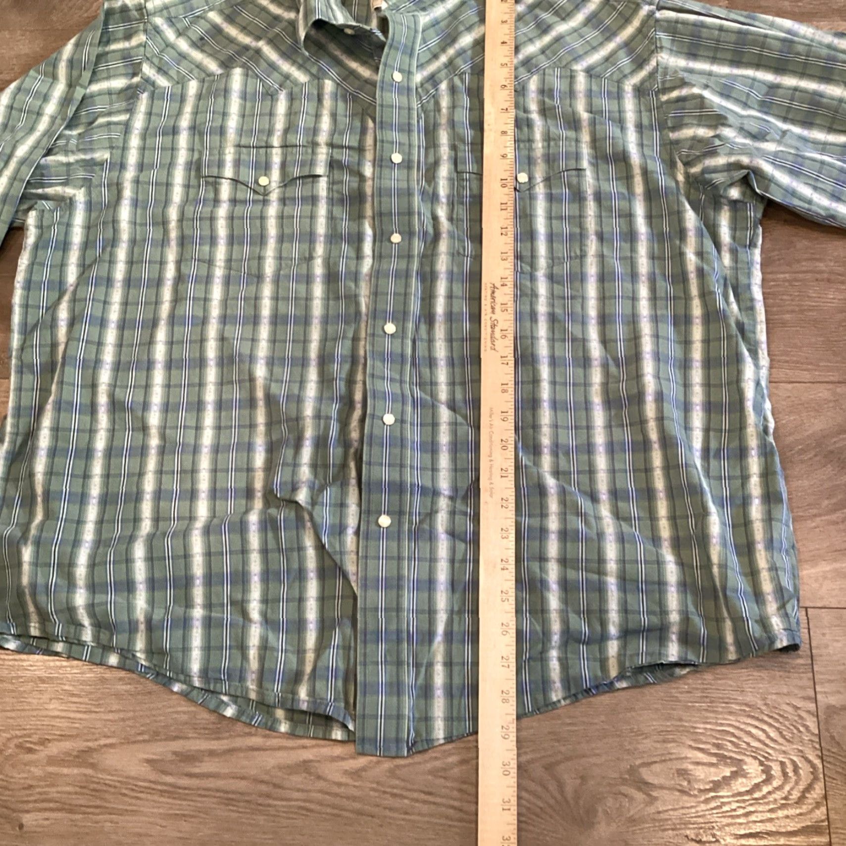 Wrangler VINTAGE Wrangler Western Shirt Men L Green Plaid Pearl Snap Rockabilly 70s 80s Westernwear Size US L / EU 52-54 / 3 - 5 Thumbnail