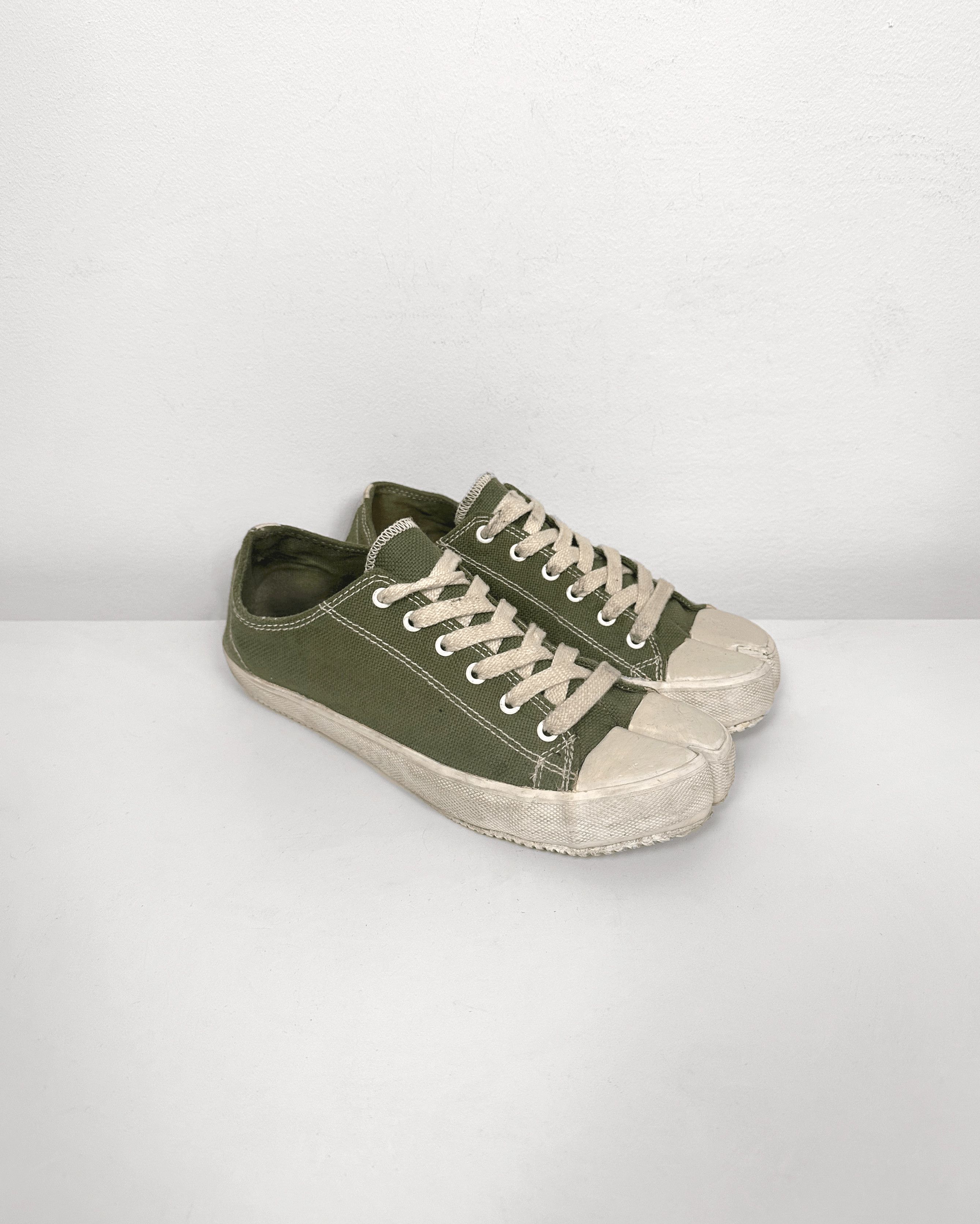 Maison Margiela Maison Martin Margiela Tabi Low Sneakers Size US 5.5 / EU 38 - 1 Thumbnail