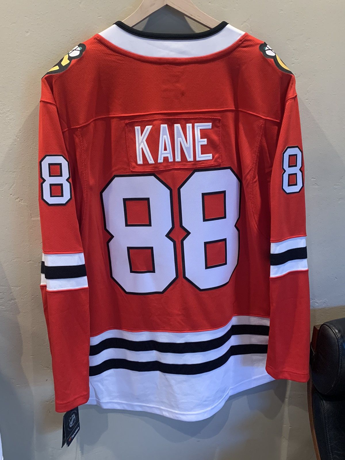 NHL *RARE* New Chicago Blackhawks Patrick Kane NHL Hockey Jersey Size US XL / EU 56 / 4 - 2 Thumbnail