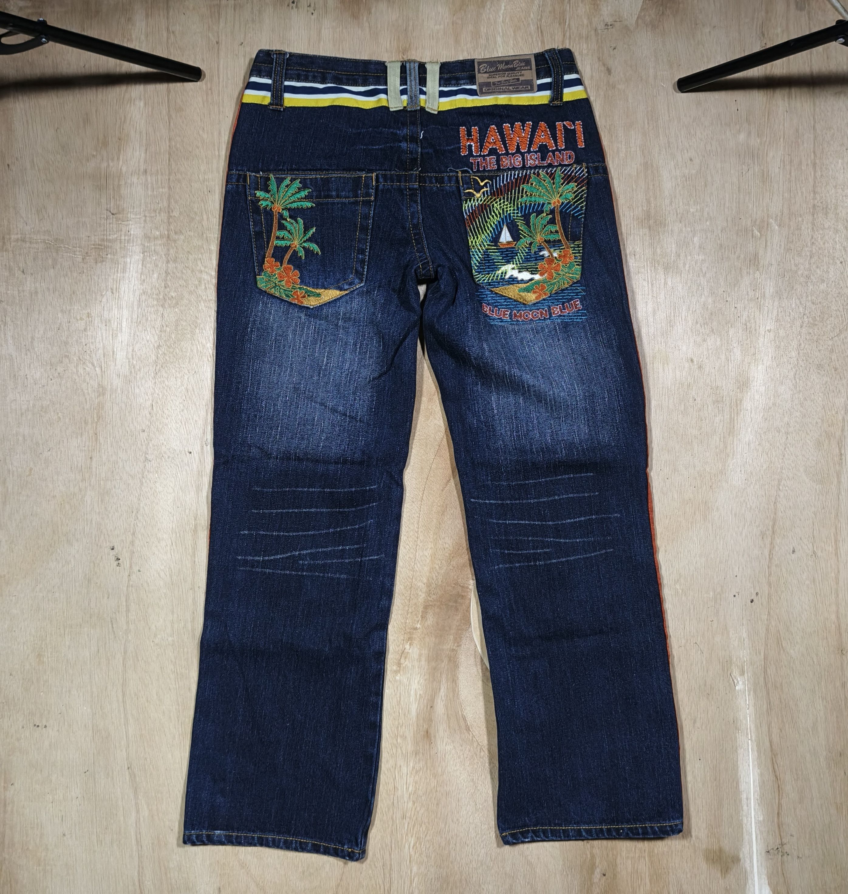 Japanese Brand Blue Moon Blue HAWAI'I TheBigIsland Side Stripe Size US 28 / EU 44 - 4 Thumbnail