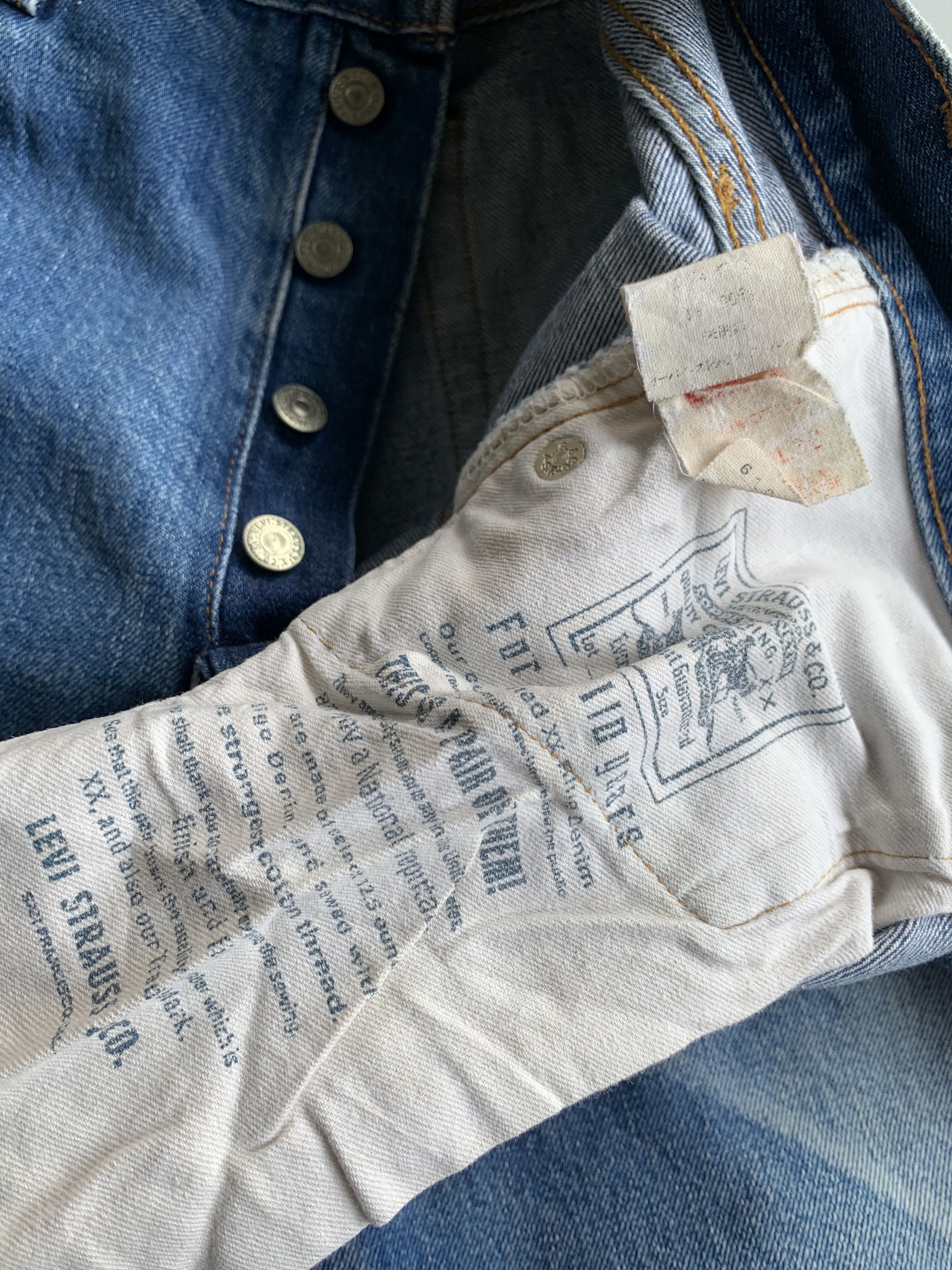 Levi's VINTAGE LEVIS 501 BIG E 1994 SELVEDGE DISTRESSED DENIM Size US 29 - 19 Thumbnail