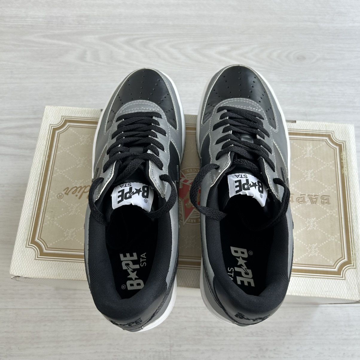 Bape VERY RARE OG 2003 A BATHING APE REFLECTIVE BAPESTA Size US 9.5 / EU 42-43 - 8 Thumbnail