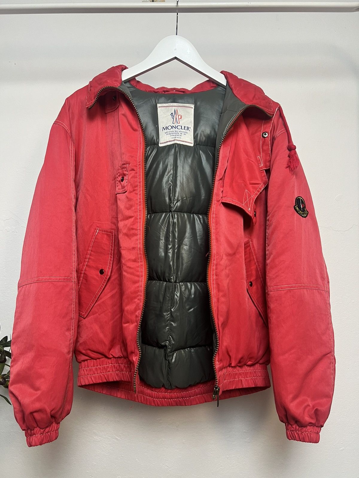 Moncler Vintage Moncler Red Puffer Down Jacket Size US M / EU 48-50 / 2 - 1 Thumbnail