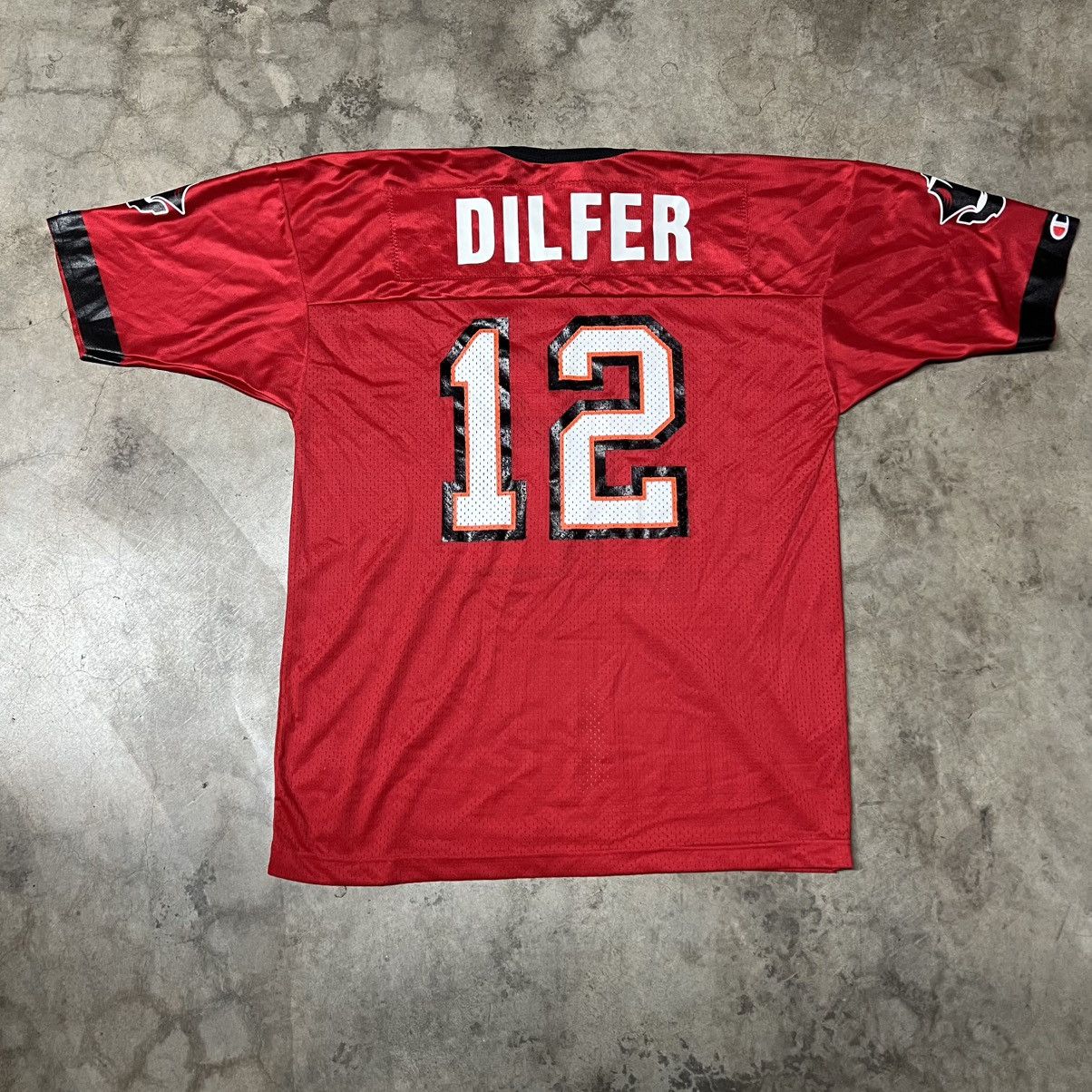 Champion × NFL × Vintage Vintage NFL Tampa Bay Buccaneers T. Dilfer Champion Jersey Size US XL / EU 56 / 4 - 3 Thumbnail