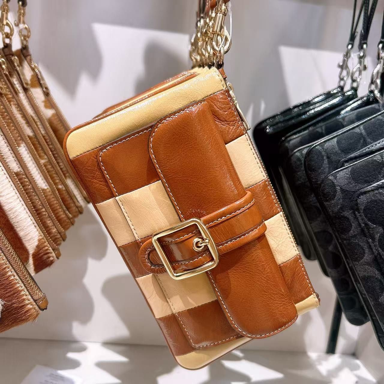 Coach Ashton Wristlet With Striped Patchwork CDY08 Size ONE SIZE - 2 Thumbnail