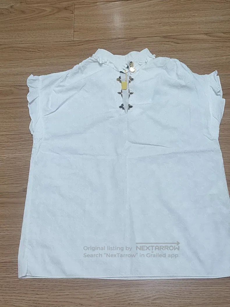 Louis Vuitton Louis Vuitton White short sleeve shirt Size XXS / US 00 / IT 34 - 1 Thumbnail