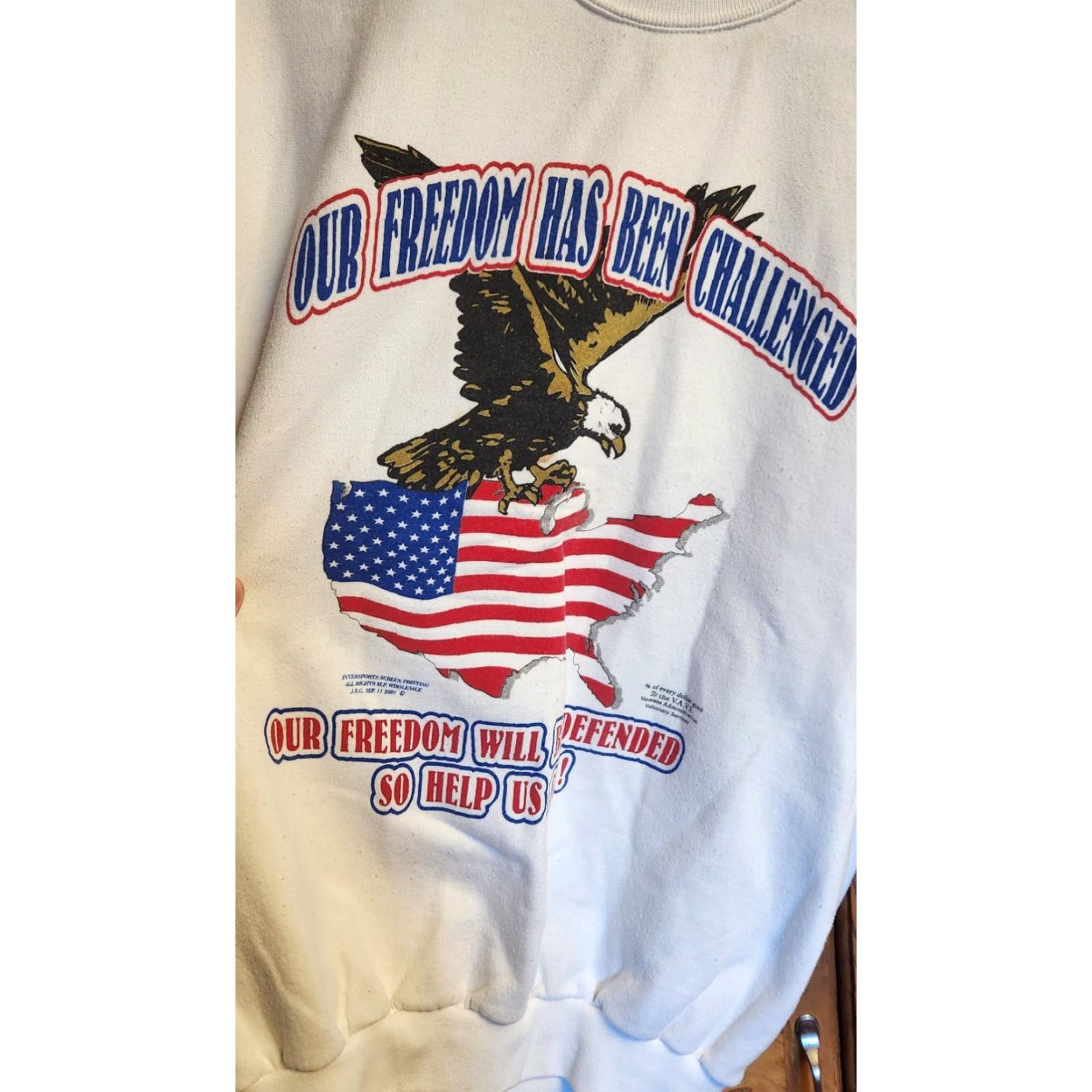 Jerzees VINTAGE Jerzees Sweatshirt Men’s XL Our Freedom Has Been Challenged 9/11 USA Eagle White Size US XL / EU 56 / 4 - 3 Thumbnail