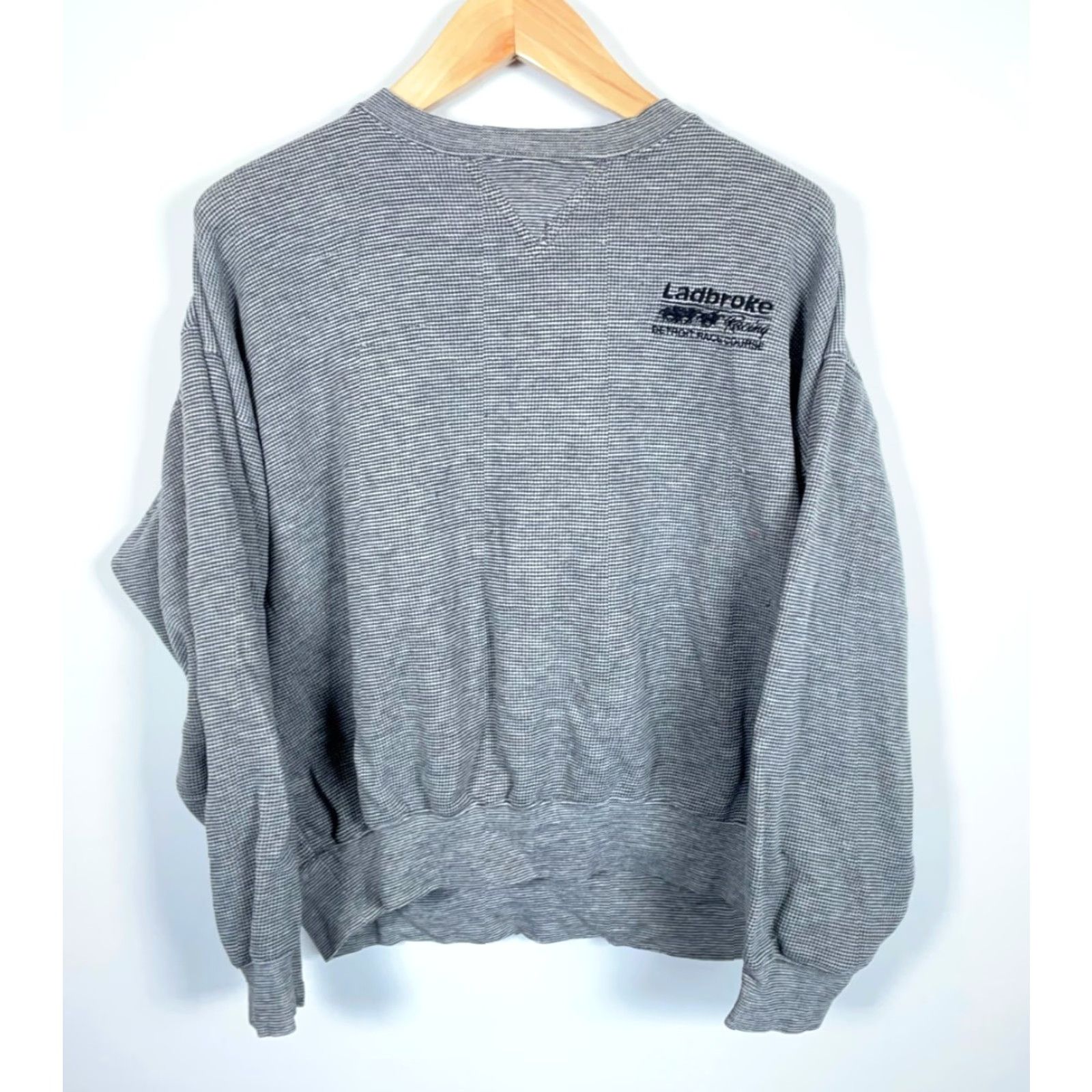 Lee VINTAGE Lee Sweatshirt Main Selling Point Detroit Ladbroke Horse Racing Embroidered Gra y Crewneck 90s Mens Medium Gray Cotton Blend Polyester fleece Size US M / EU 48-50 / 2 - 2 Thumbnail