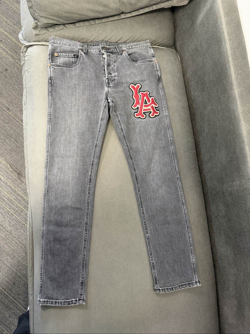 Gucci Gucci LA Patch Denim Jeans Size 32 Size US 32 / EU 48 - 1 Thumbnail