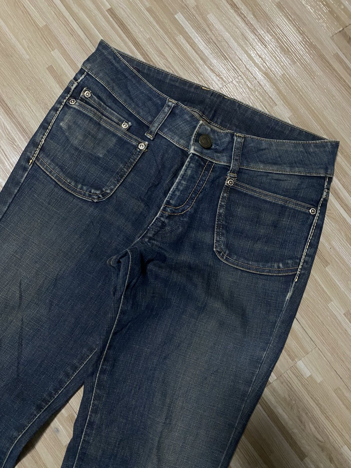 Japanese Brand 💥FLARE 90s DISTRESS JEANS💥 Size US 28 / EU 44 - 3 Thumbnail