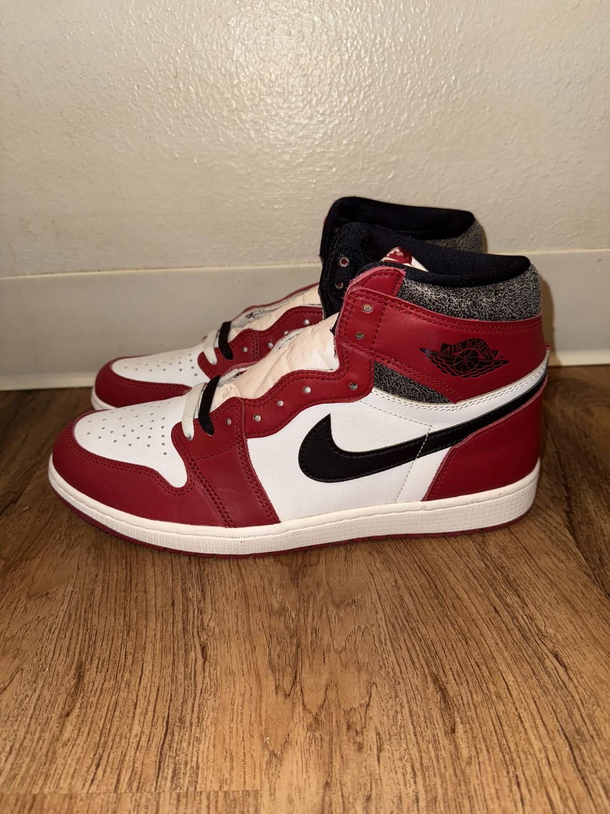 Jordan Brand Jordan 1 Retro High OG Chicago Lost And Found Size US 12.5 / EU 45-46 - 3 Thumbnail