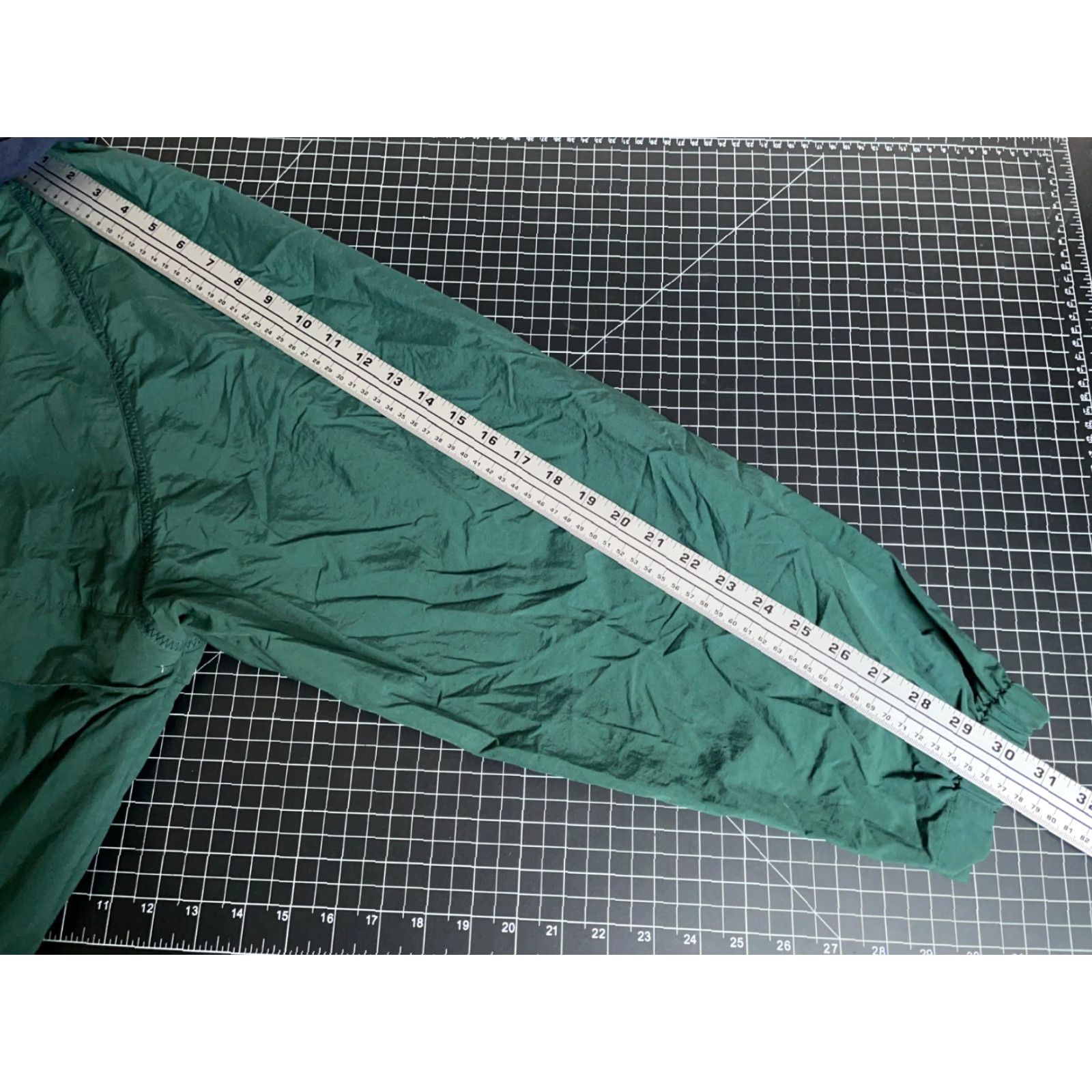 Nautica VINTAGE Nautica Windbreaker Jacket Mens Large Green Nylon Hooded Zip Up - Lightweight, Pockets, Retro Nautical Style Mens Size US L / EU 52-54 / 3 - 7 Thumbnail