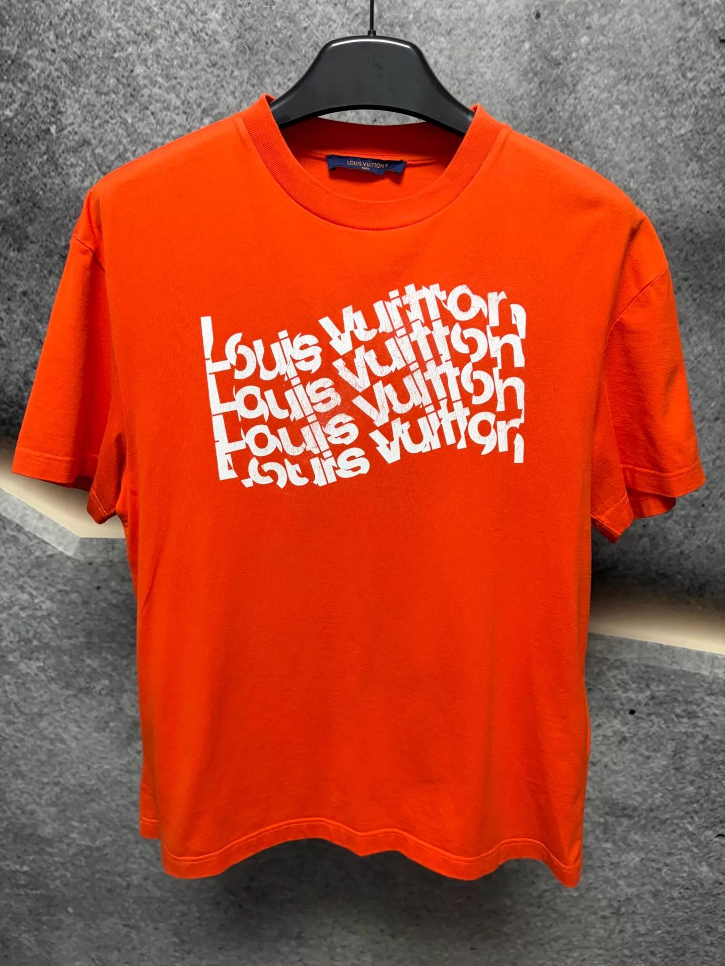 Louis Vuitton LV orange short-sleeve T-shirt size S Size US S / EU 44-46 / 1 - 1 Thumbnail