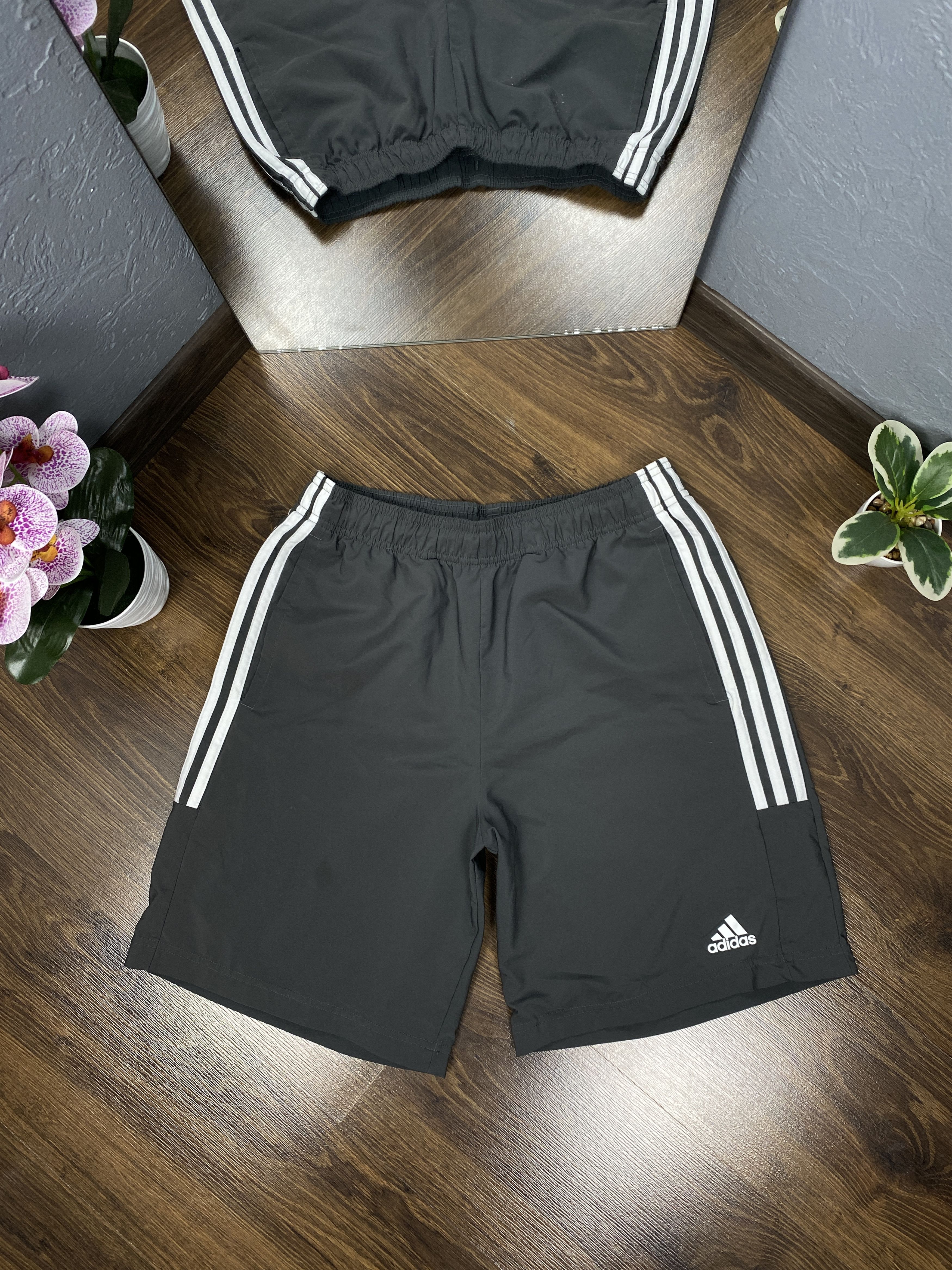 Adidas Adidas Mens Shorts y2k Size US 32 / EU 48 - 1 Thumbnail
